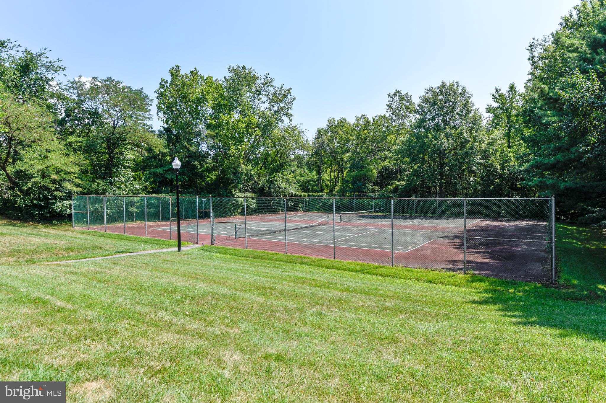 CROMWELL FOUNTAIN - Residential