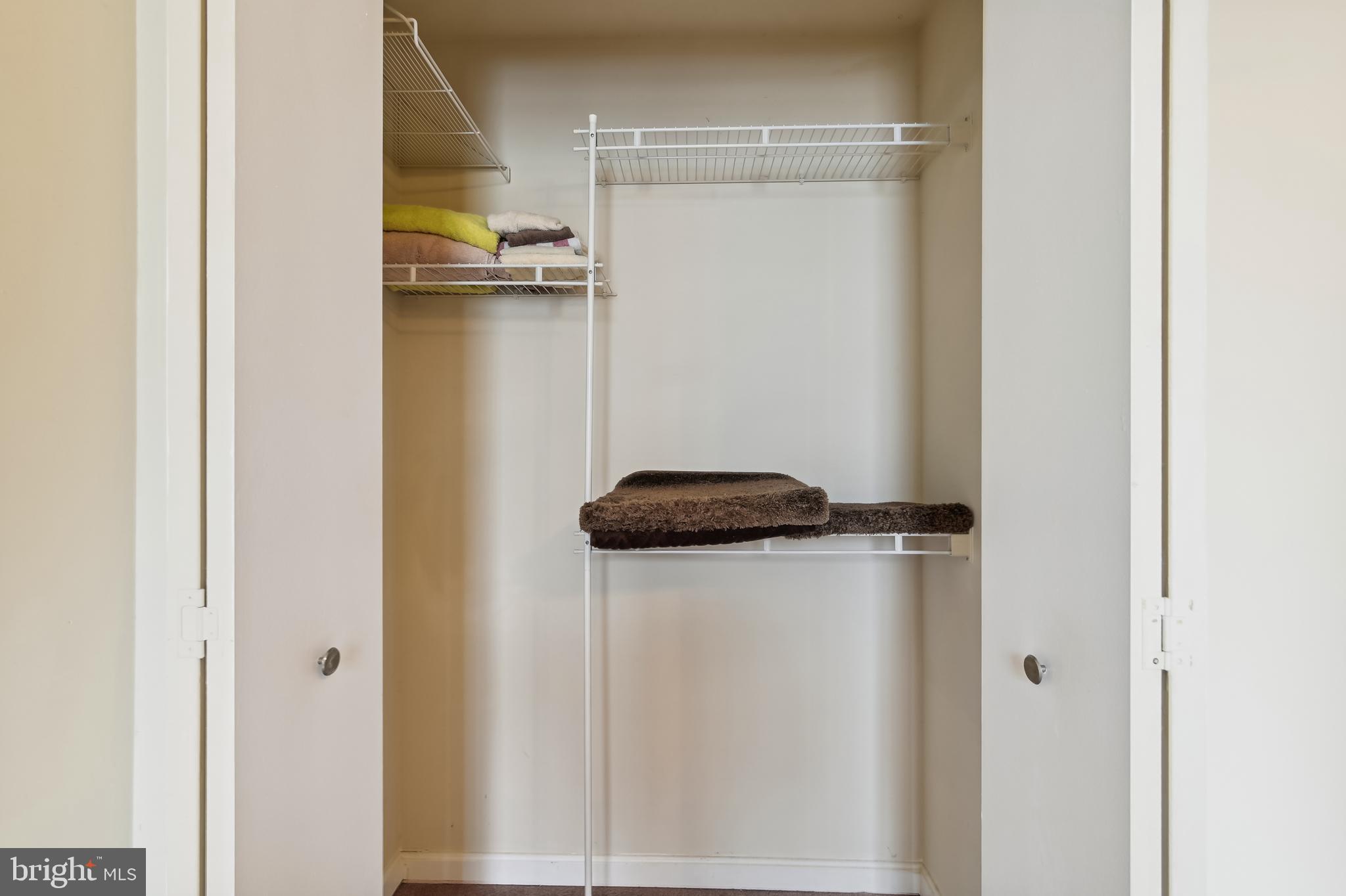 CROMWELL FOUNTAIN - Residential