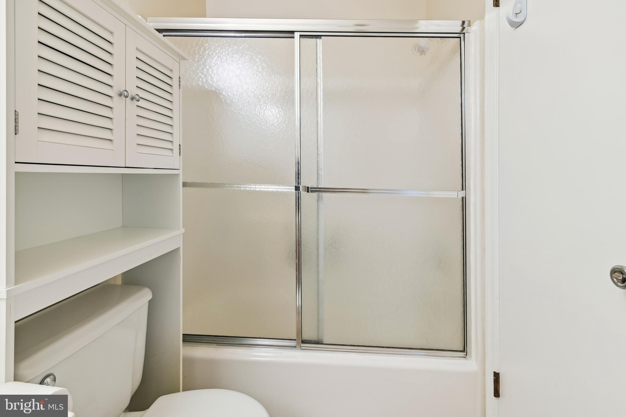 CROMWELL FOUNTAIN - Residential