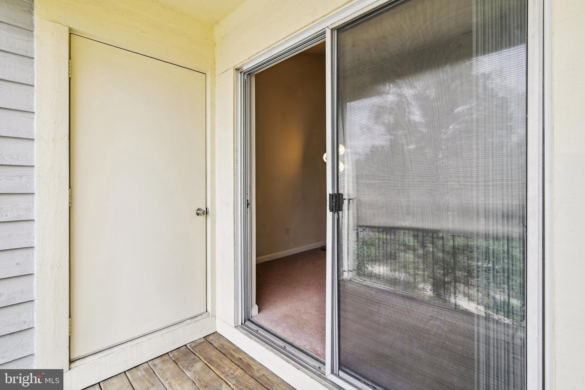 CROMWELL FOUNTAIN - Residential