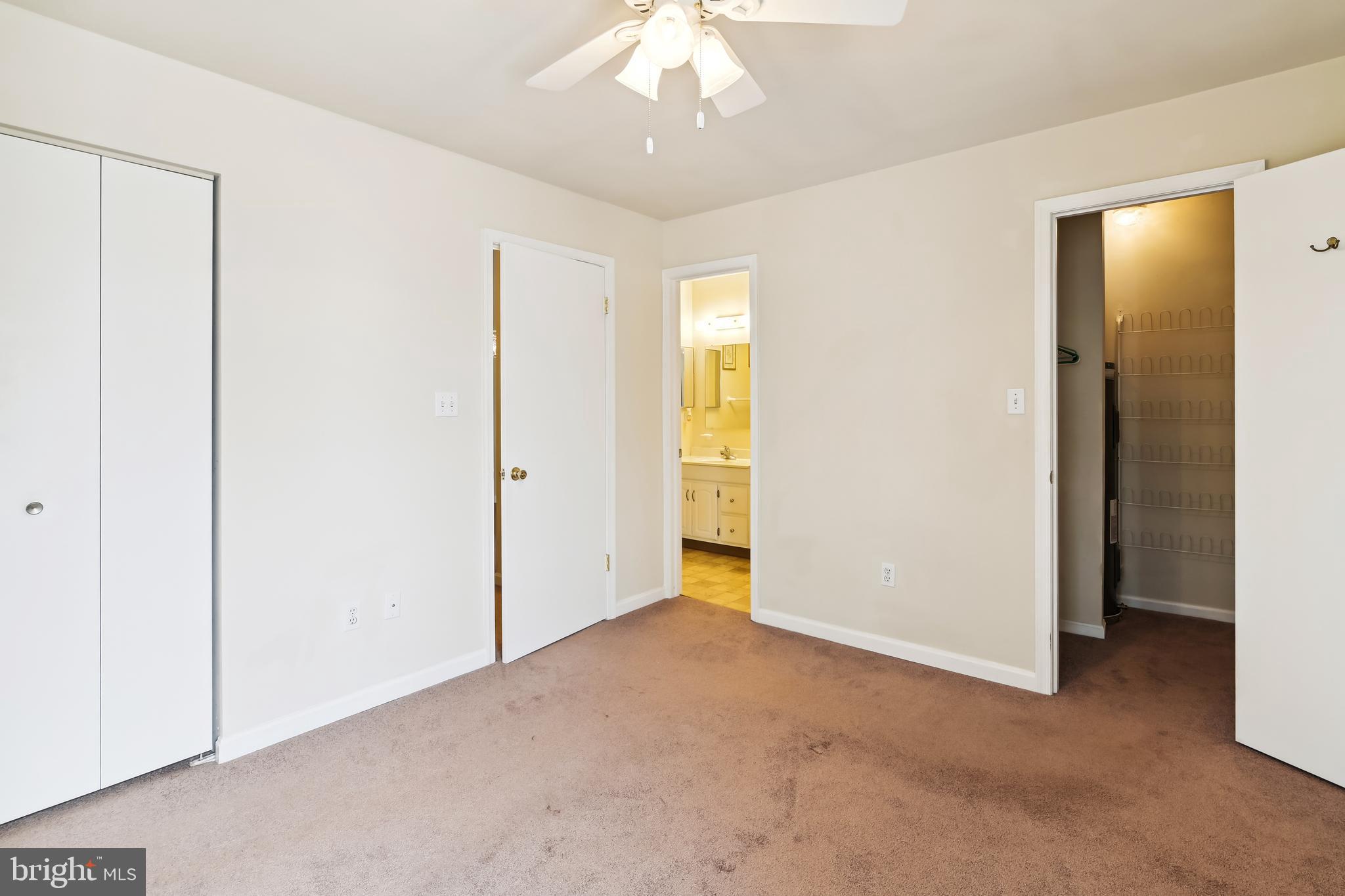 CROMWELL FOUNTAIN - Residential