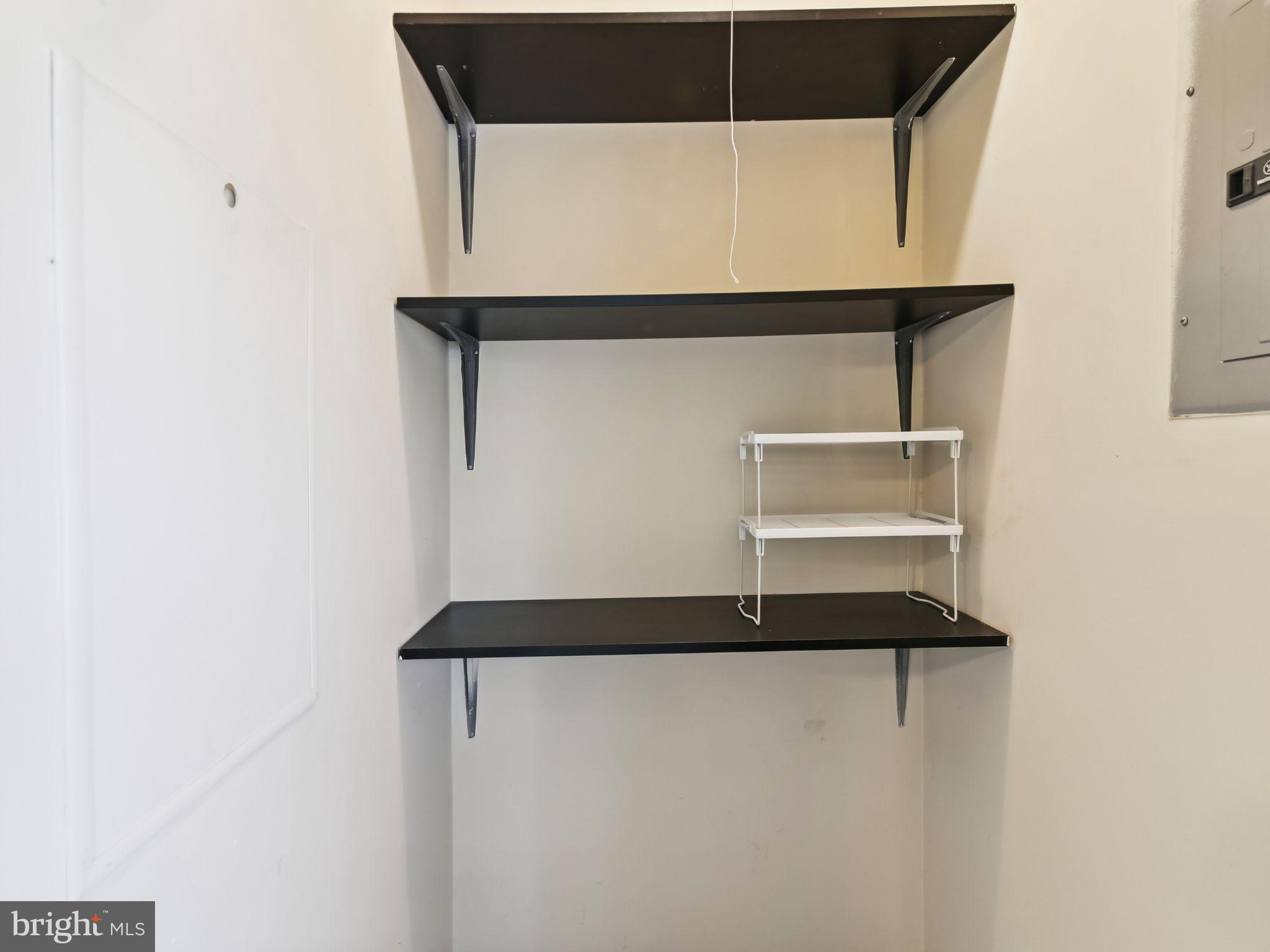 CROMWELL FOUNTAIN - Residential