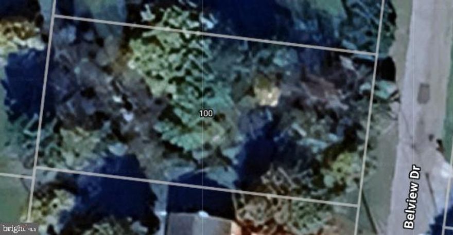 Wooded building lot outside of city limits..   NO HOA in a well established area.  Close to schools and all amenities!