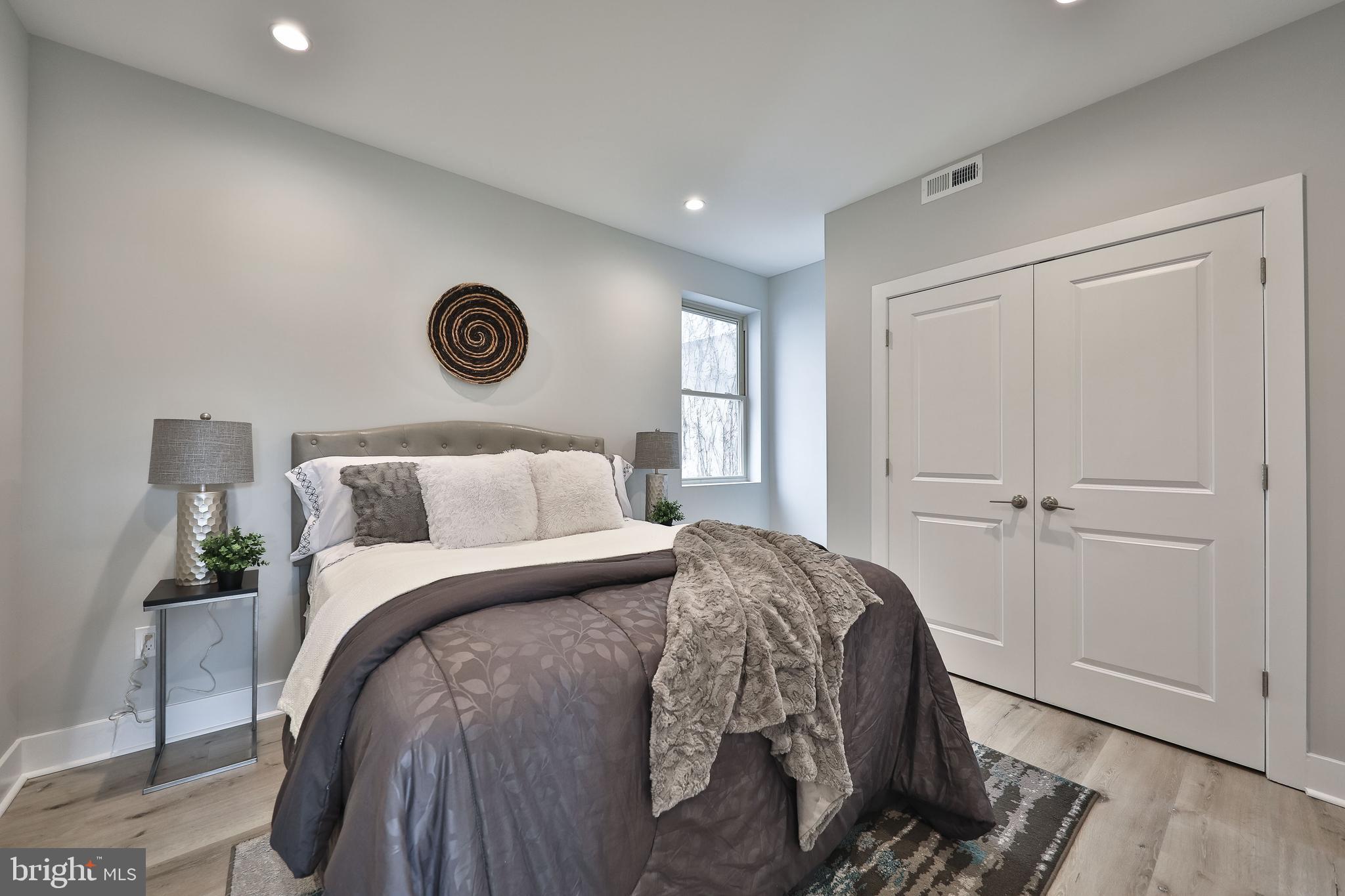 FRANCISVILLE - Commercial Sale