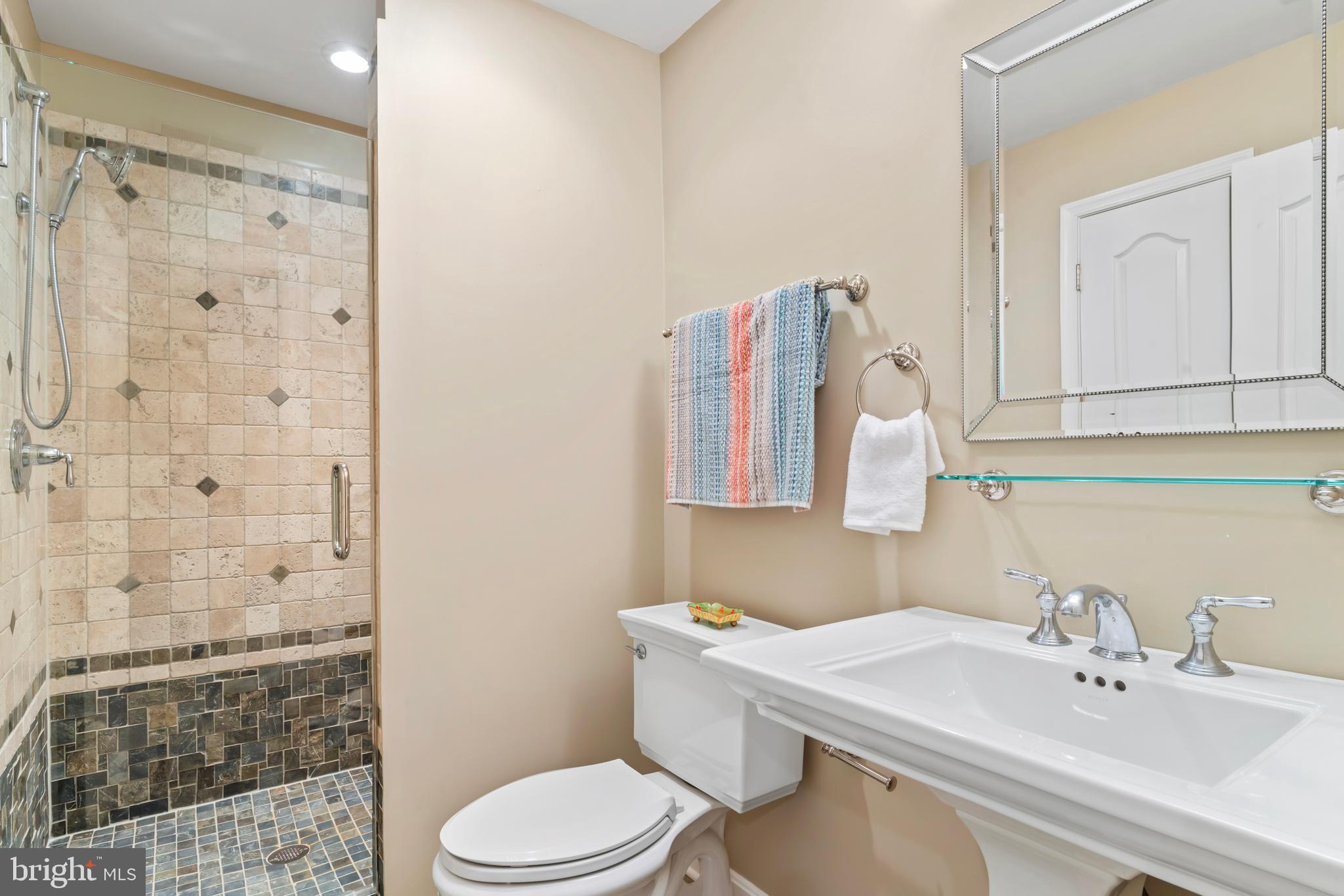 LOWES ISLAND/CASCADES - Residential