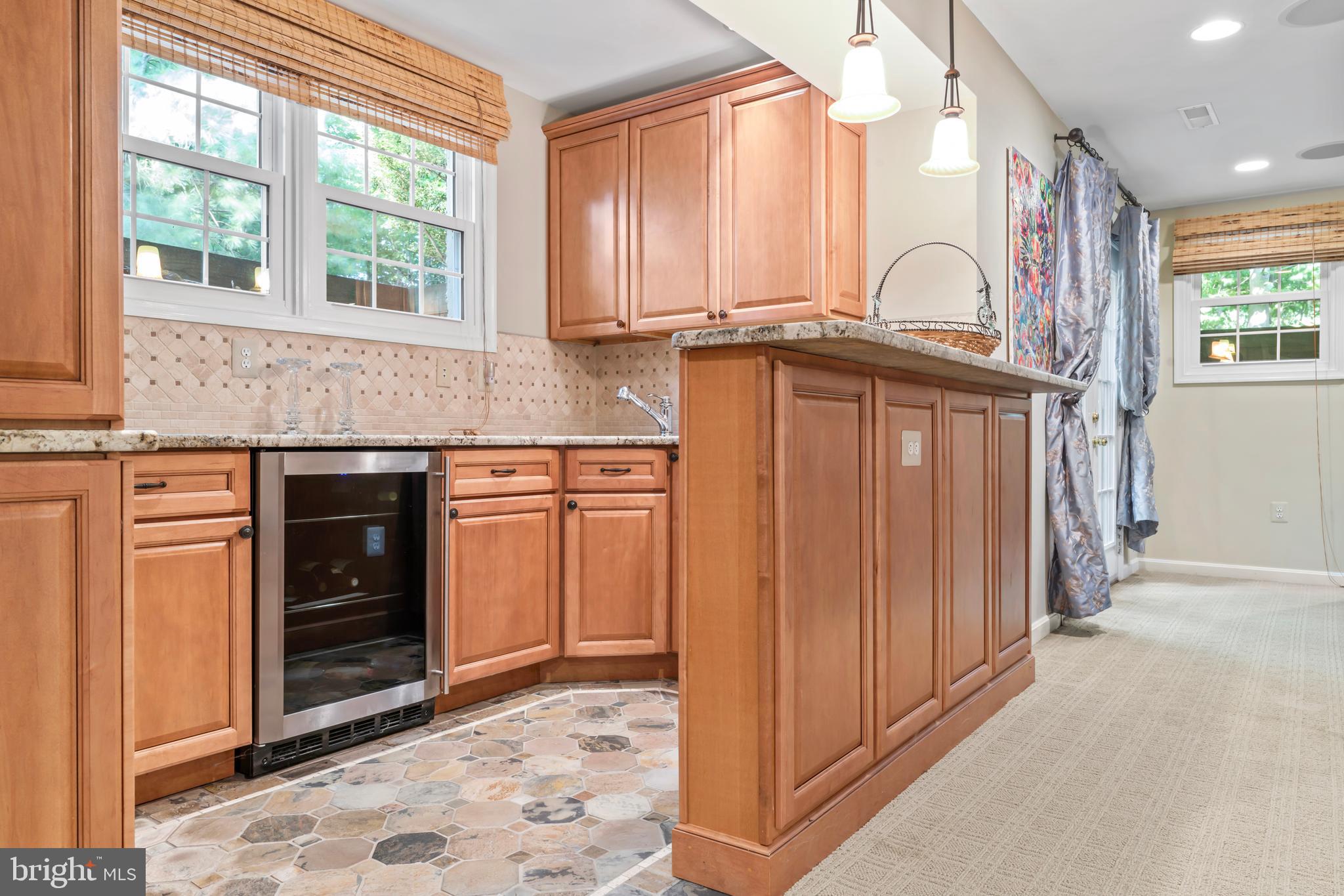 LOWES ISLAND/CASCADES - Residential