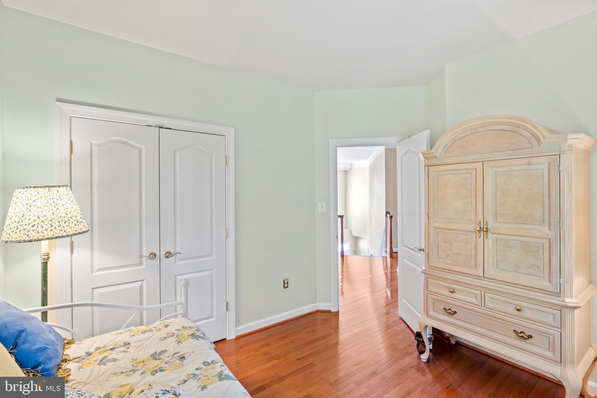 LOWES ISLAND/CASCADES - Residential