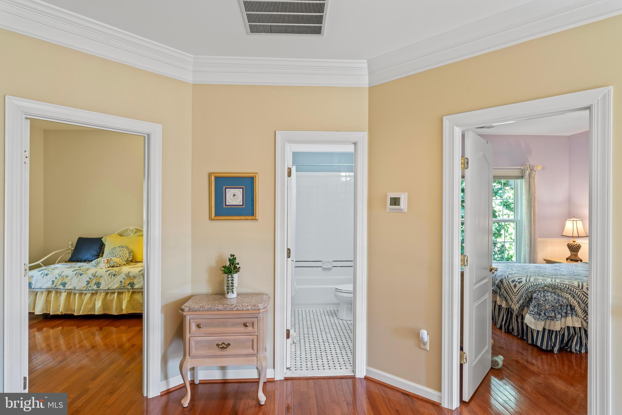 LOWES ISLAND/CASCADES - Residential