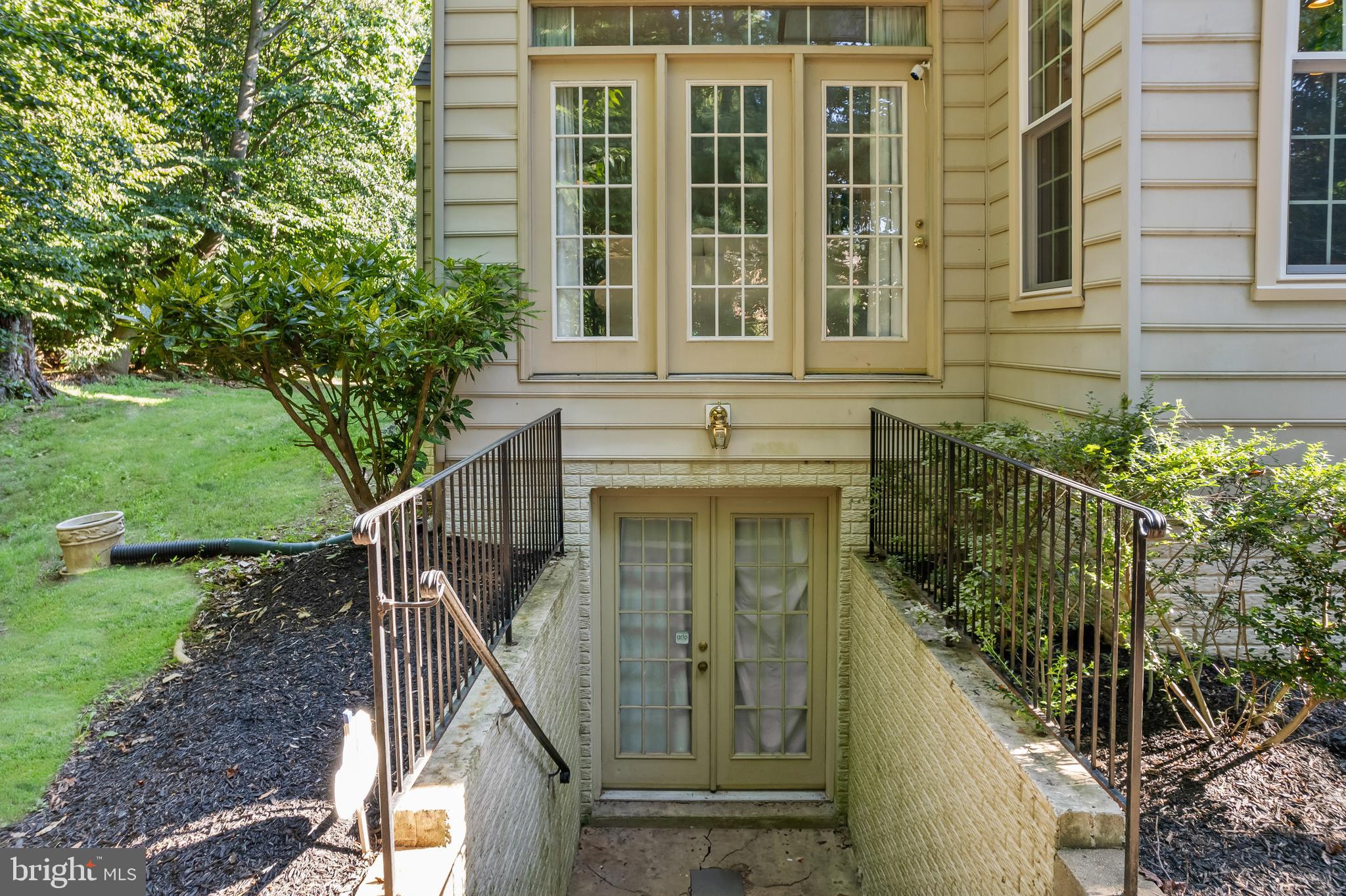 LOWES ISLAND/CASCADES - Residential