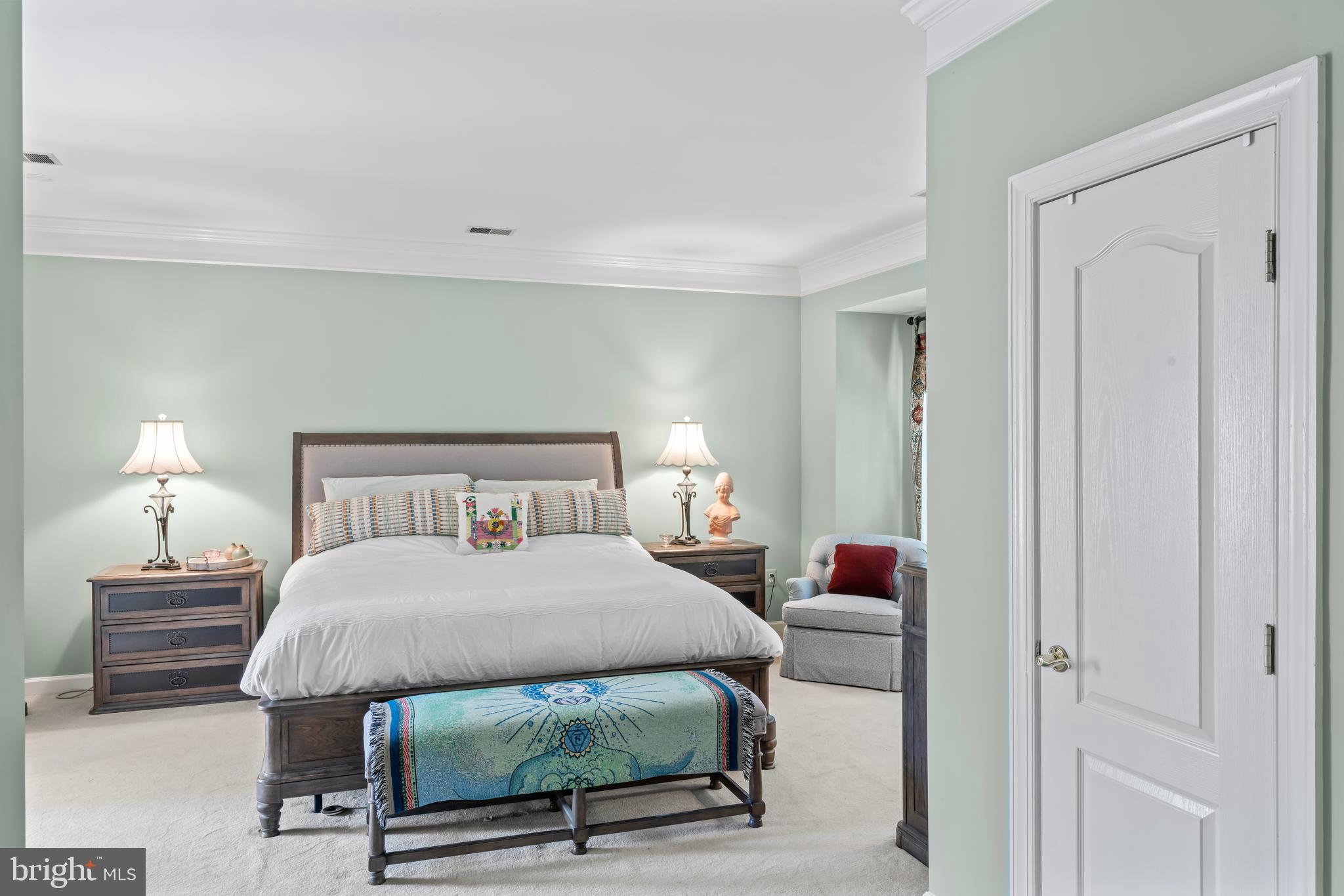 LOWES ISLAND/CASCADES - Residential