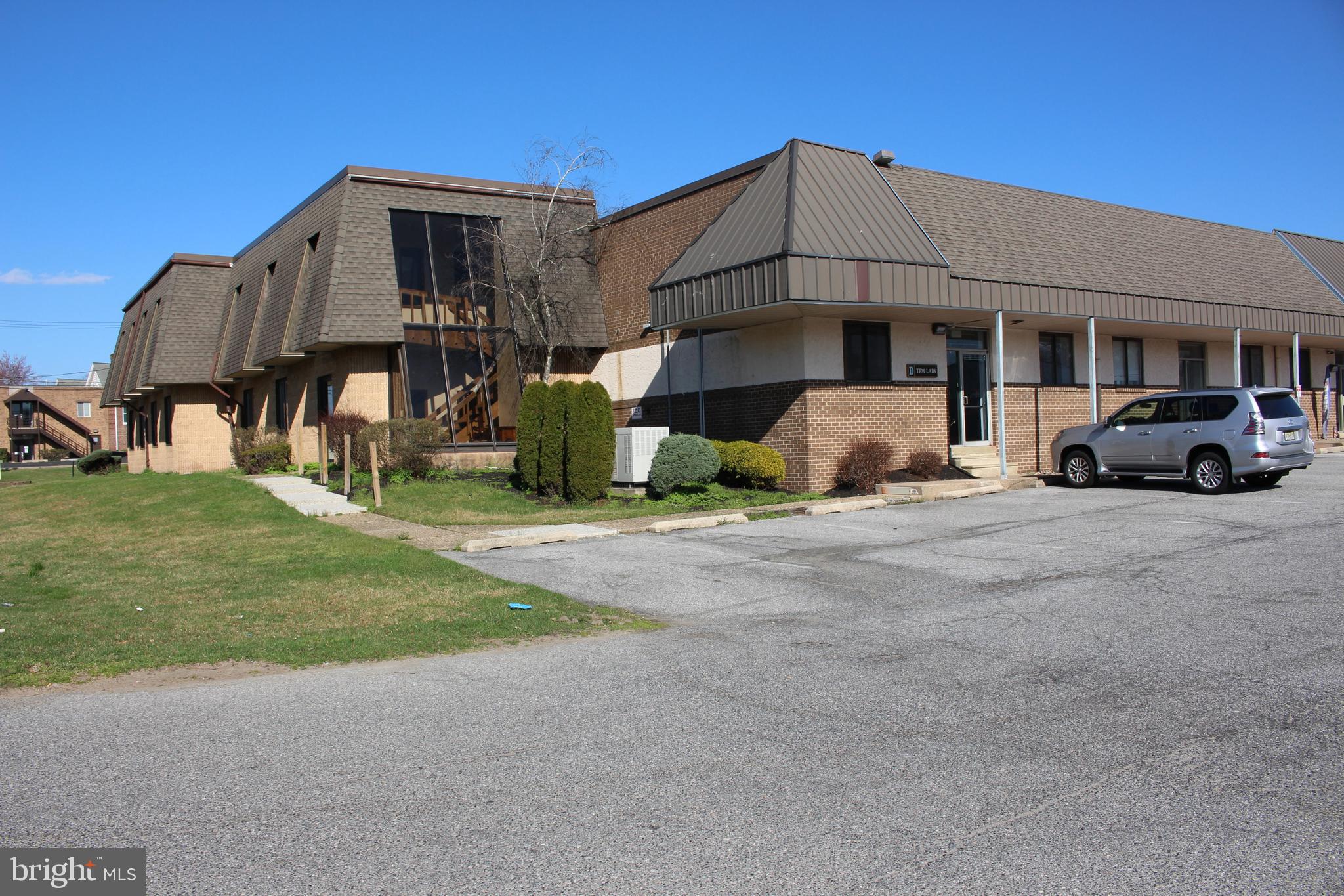 1165 MARLKRESS ROAD -B