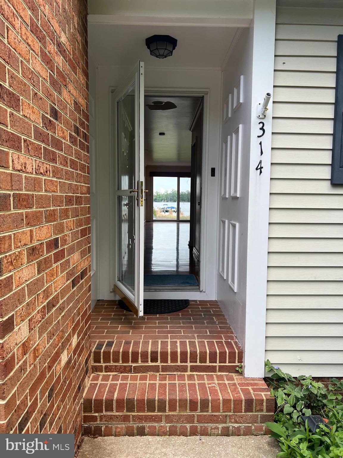COVE VIEW - Residential