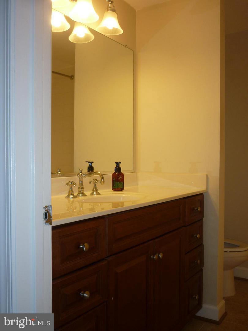 WEST VILLAGE OF SHIRLINGTON - Residential Lease