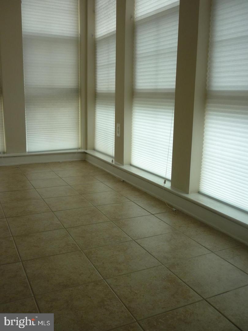 WEST VILLAGE OF SHIRLINGTON - Residential Lease