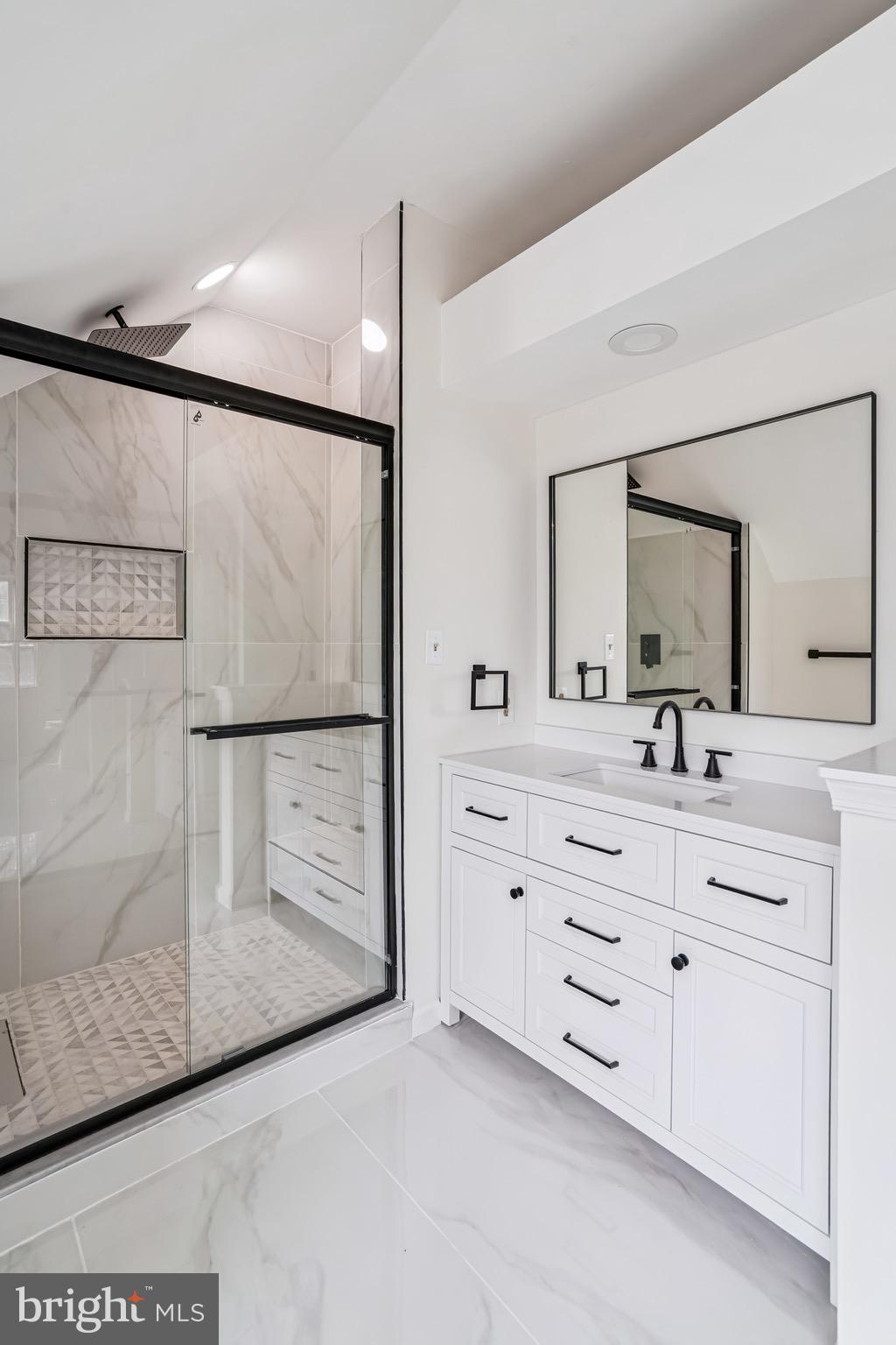 GLENN ESTATES - Residential