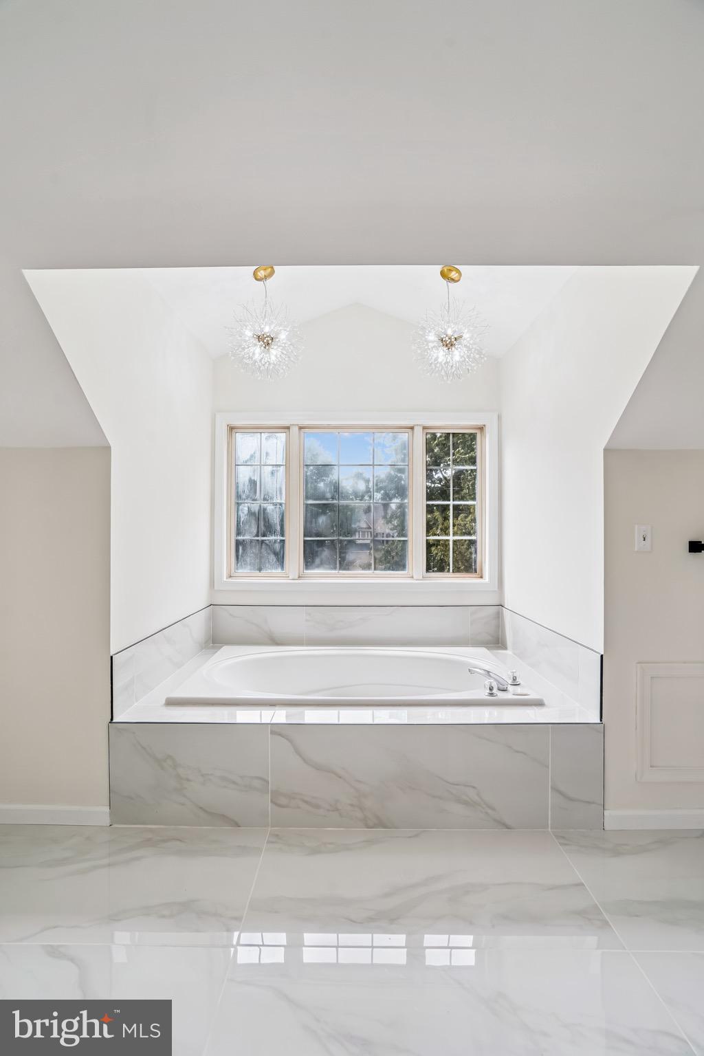 GLENN ESTATES - Residential