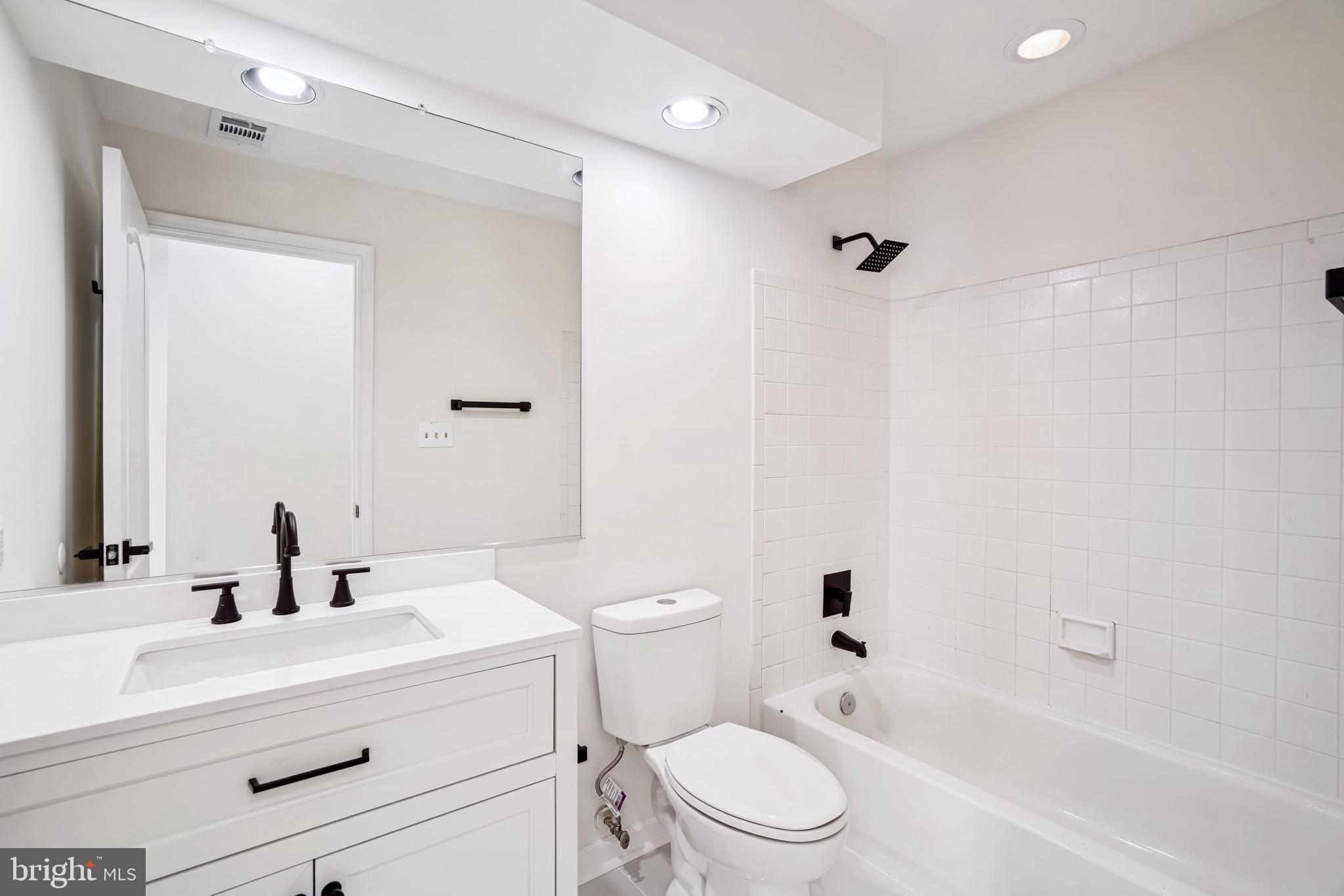 GLENN ESTATES - Residential