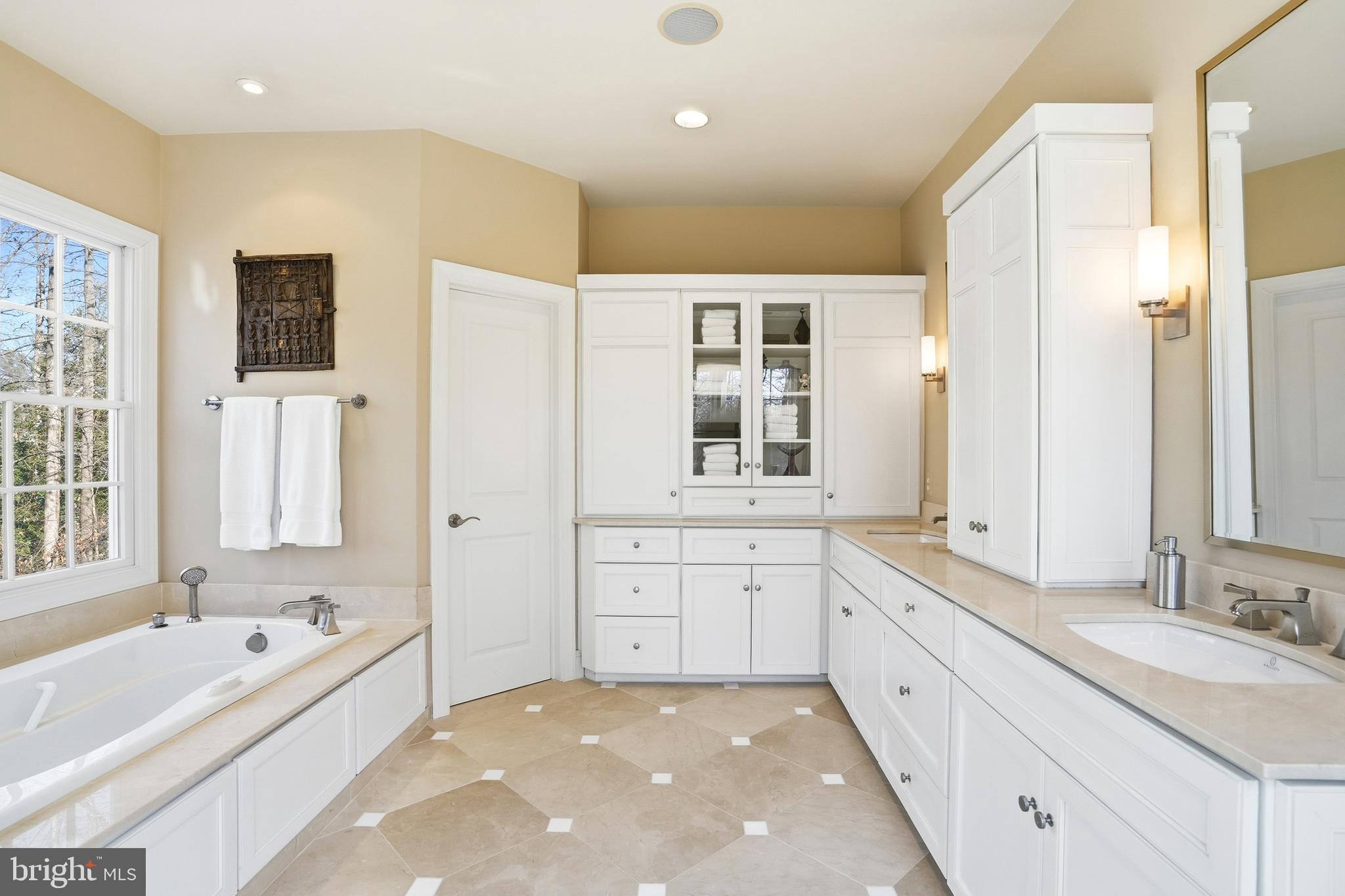 FOX RUN - Residential