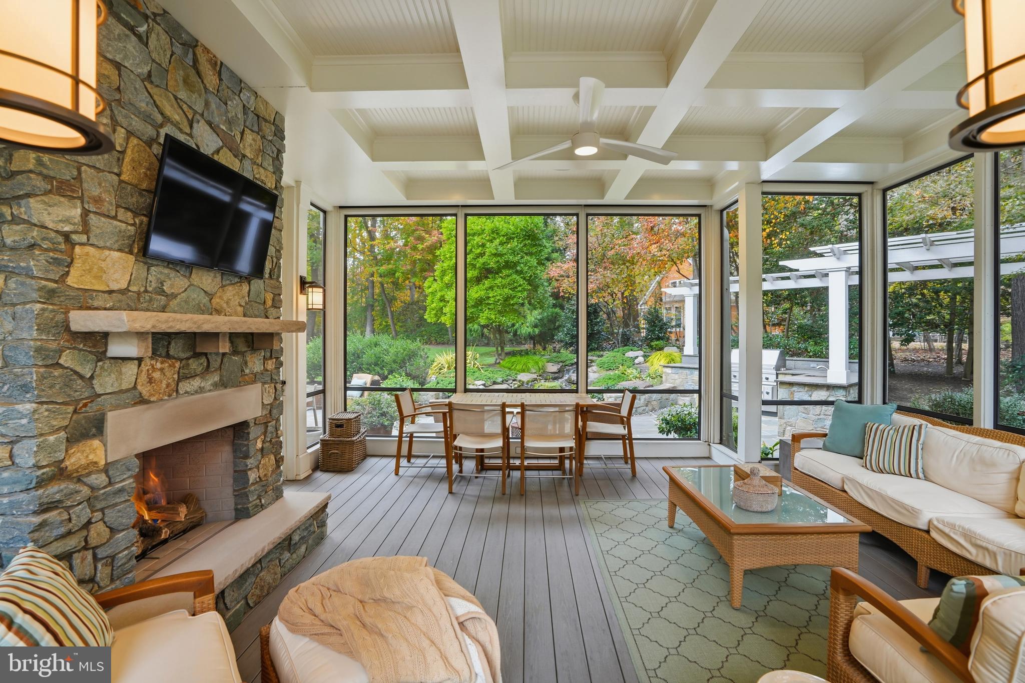 FOX RUN - Residential