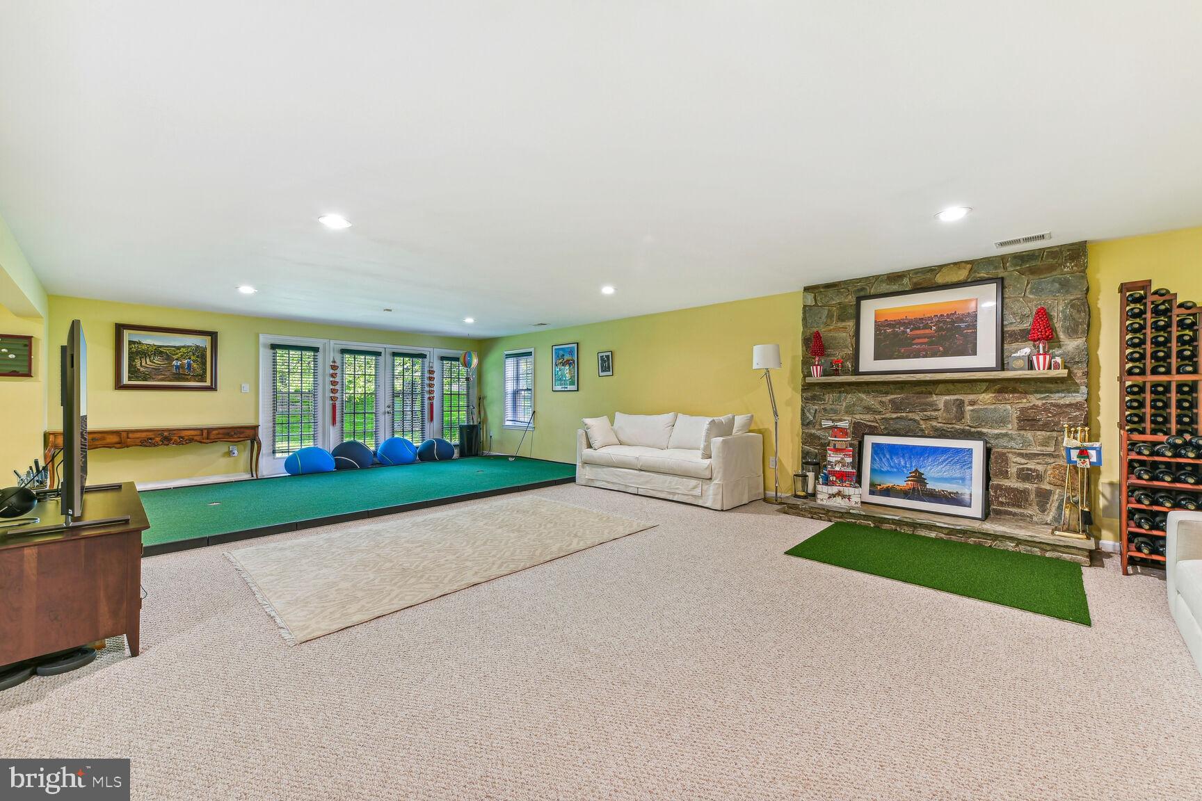 AVENEL - Residential