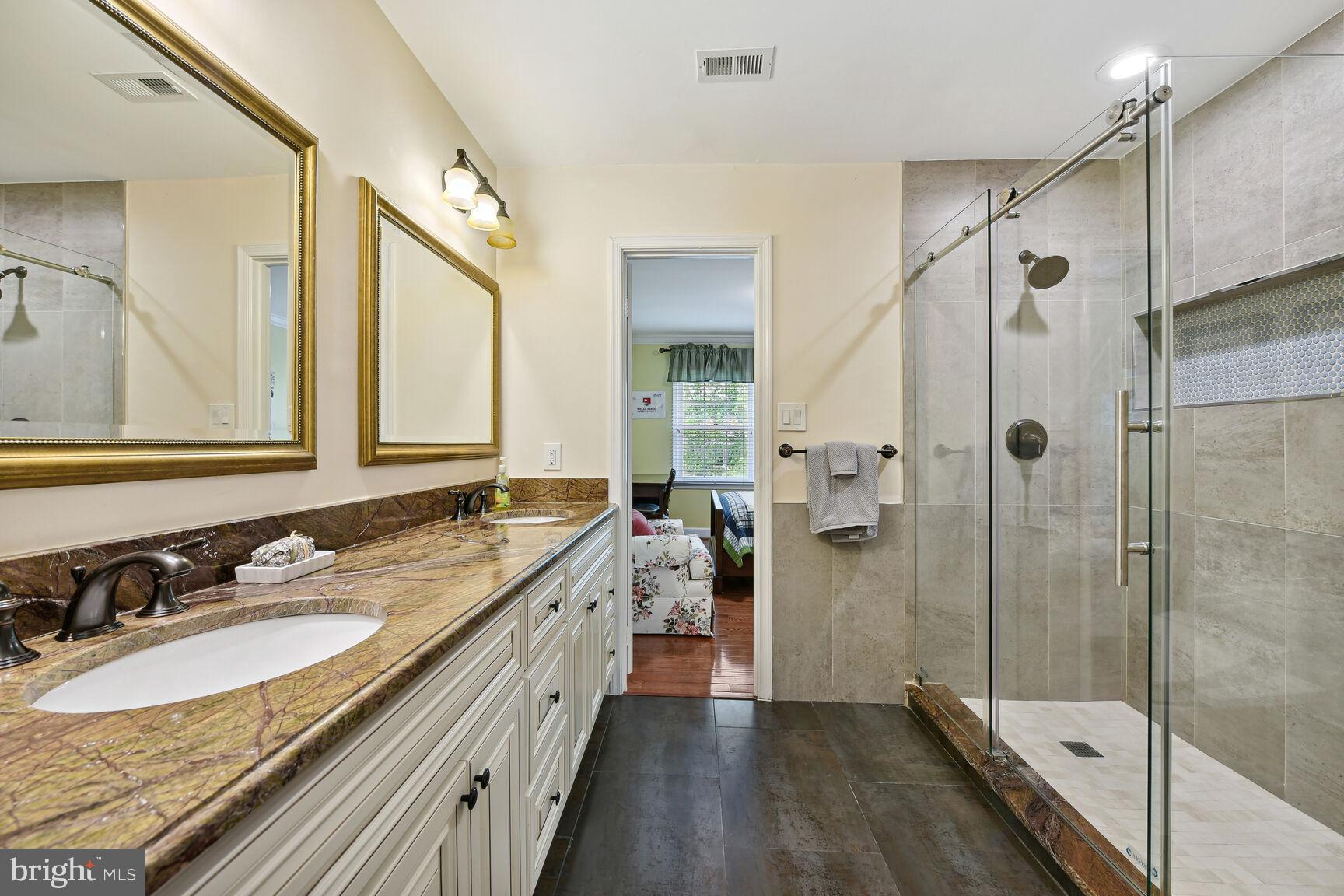 AVENEL - Residential