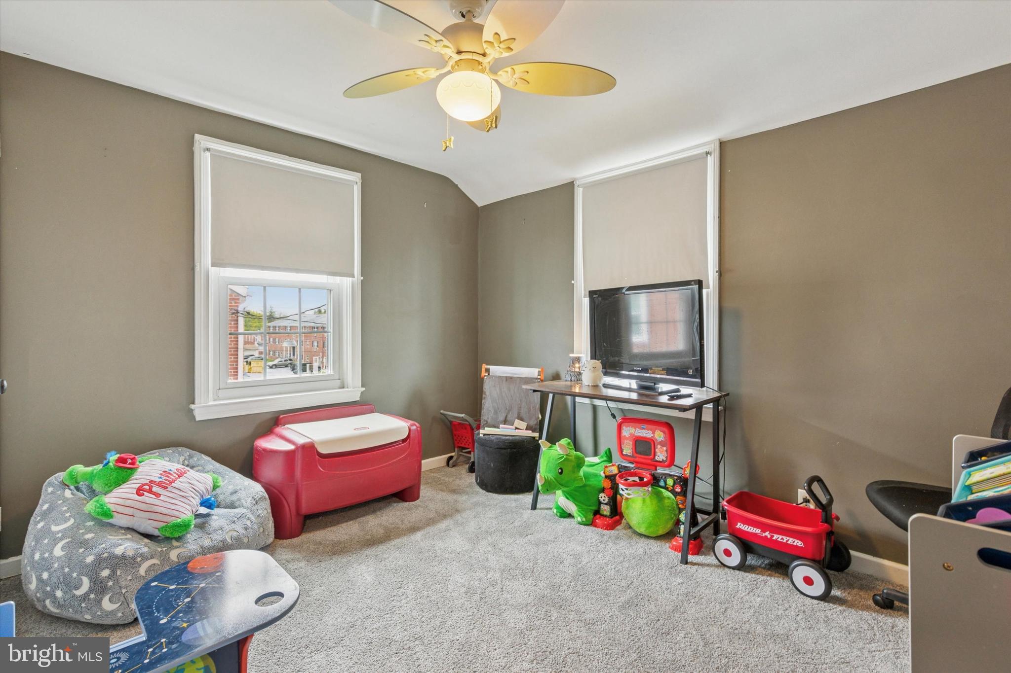 NORRISTOWN - Residential