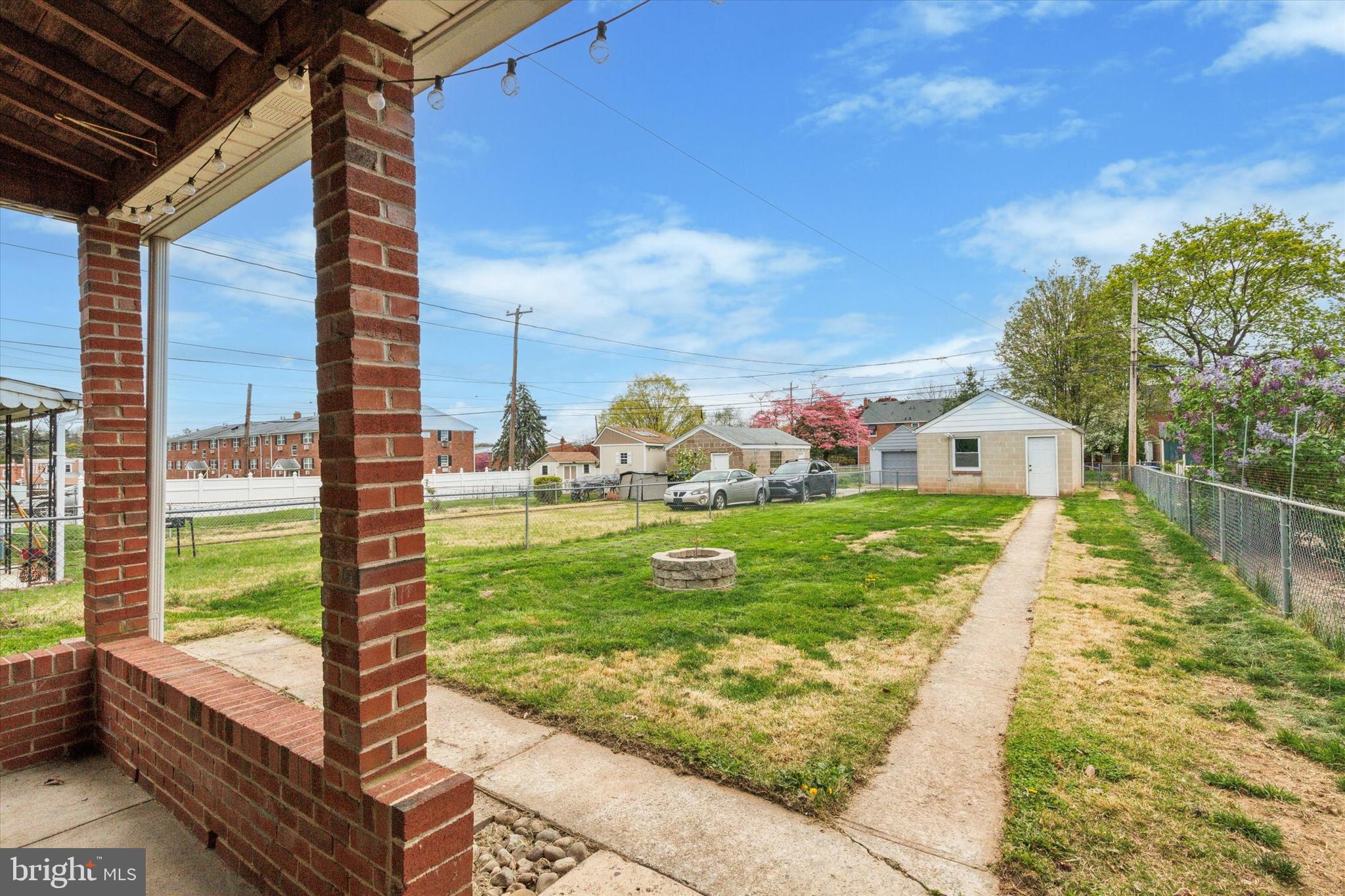 NORRISTOWN - Residential