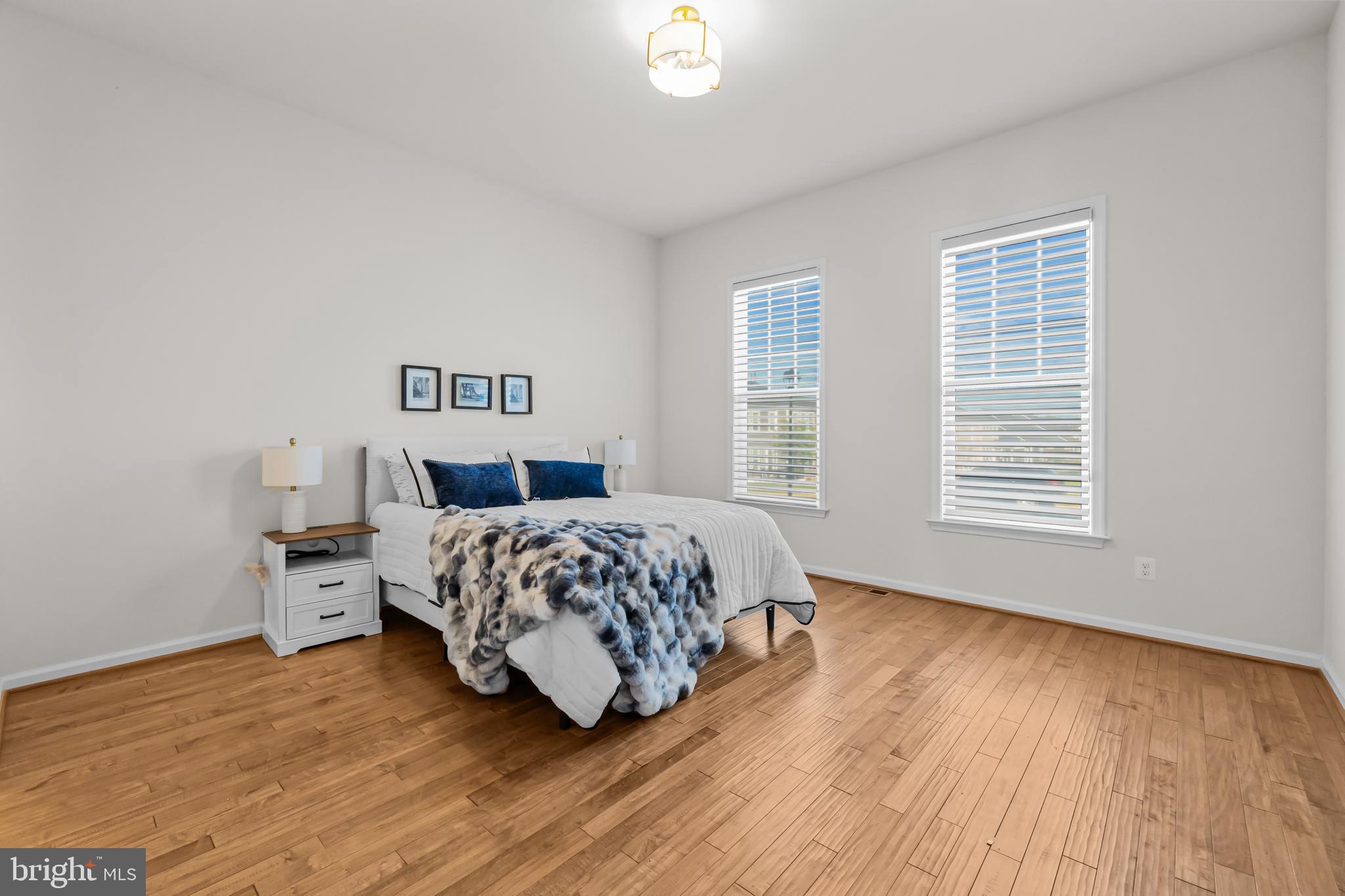 MEADOW BROOK FARM - Residential