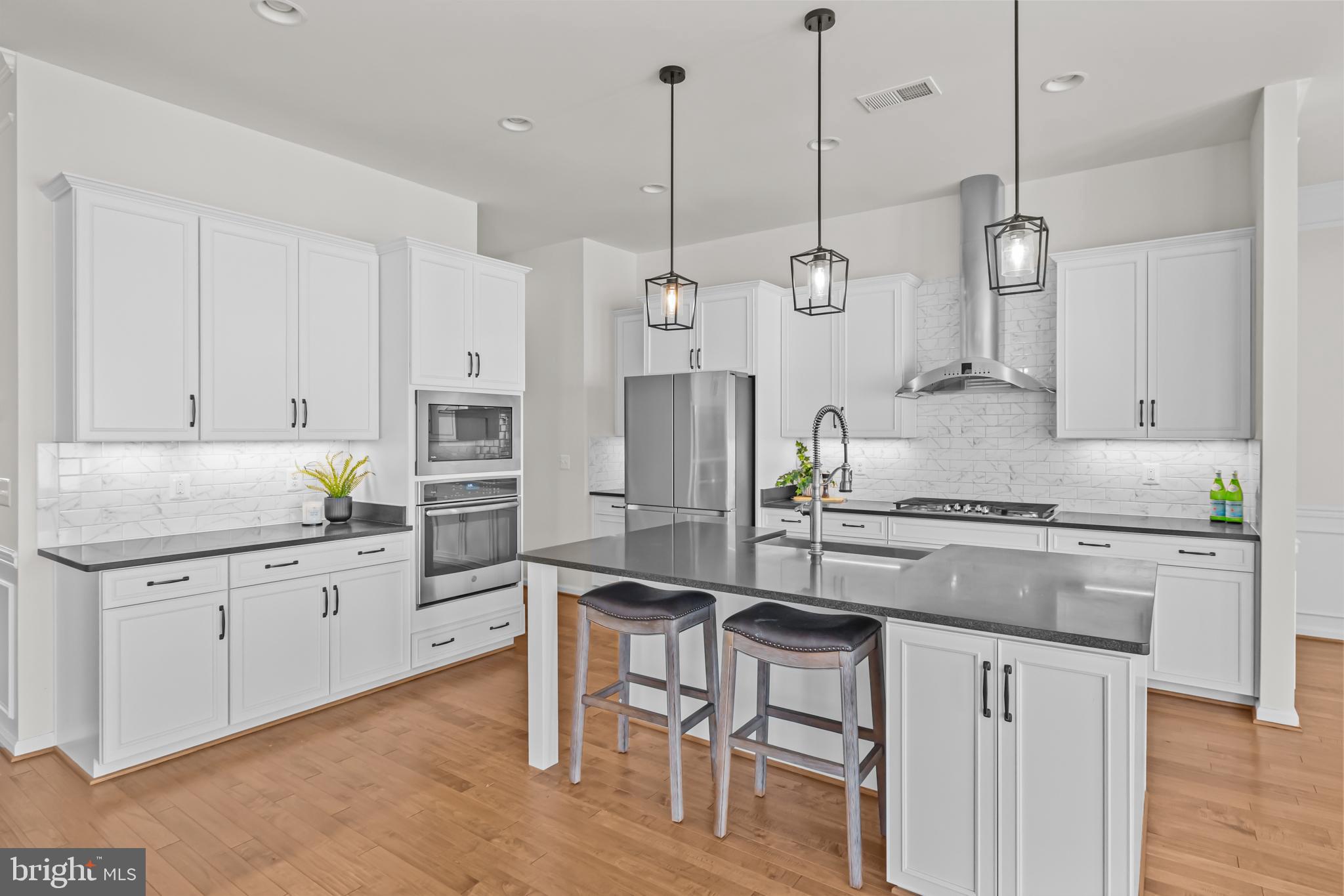 MEADOW BROOK FARM - Residential