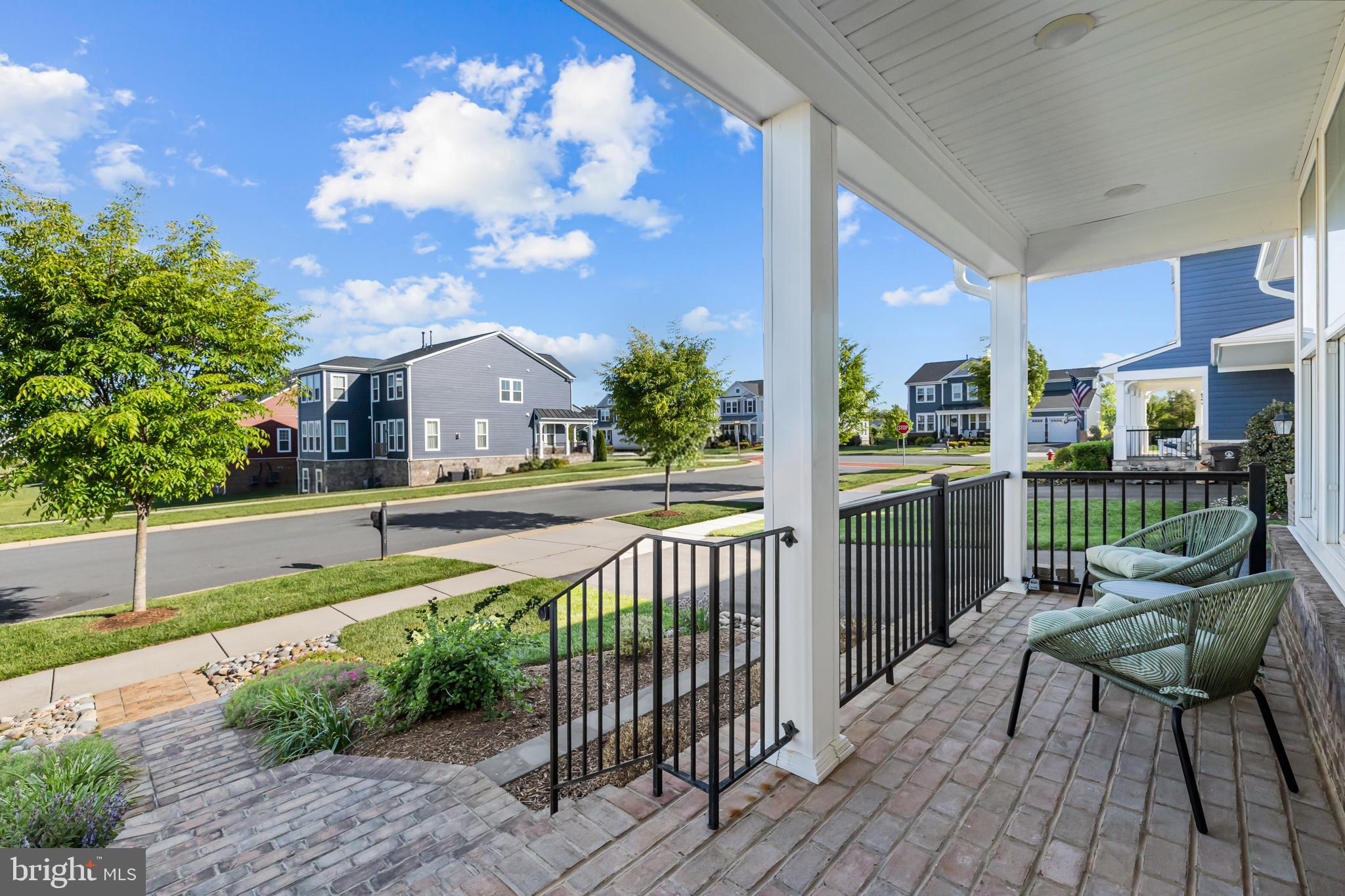 MEADOW BROOK FARM - Residential