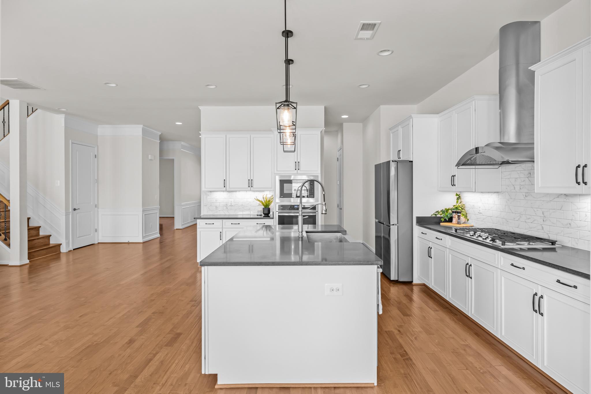 MEADOW BROOK FARM - Residential
