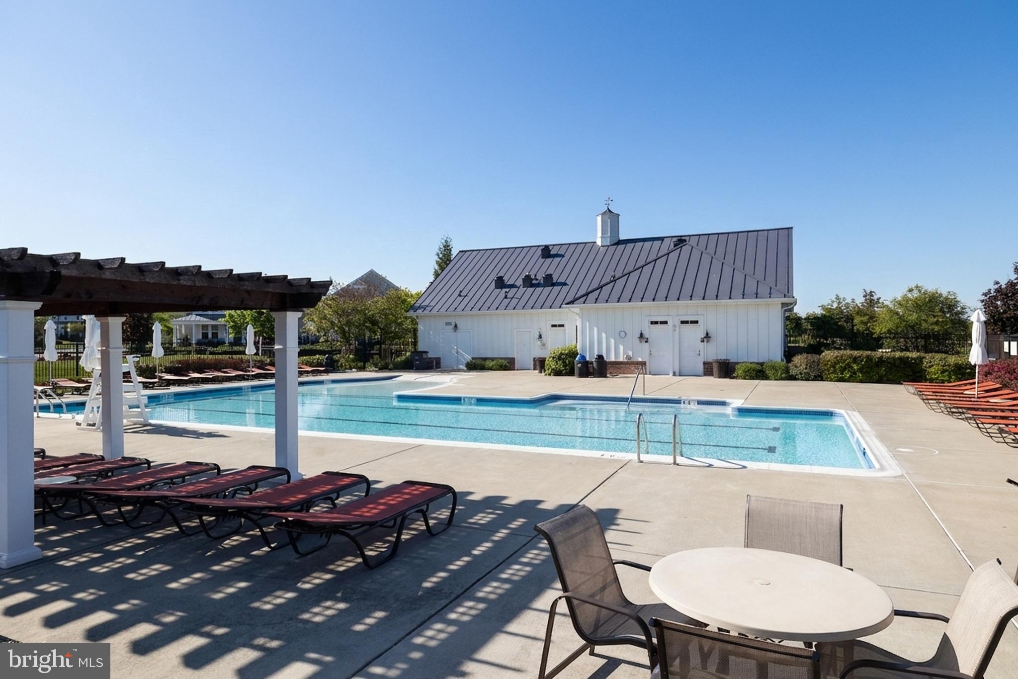 MEADOW BROOK FARM - Residential
