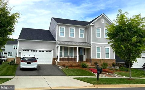 Photo of 1122 Laconian Street SE, LEESBURG, VA 20175 (MLS # VALO2123592)