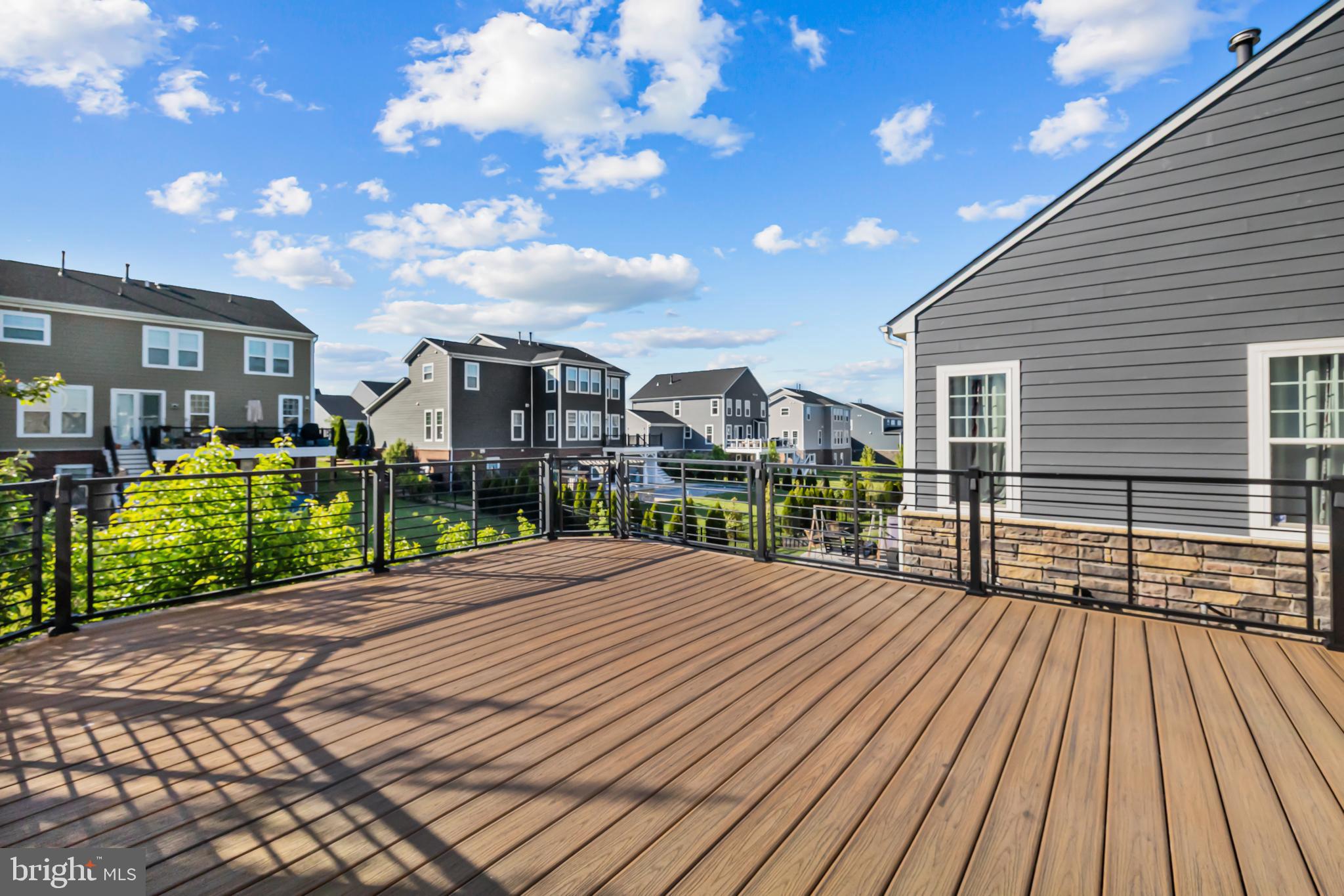 MEADOW BROOK FARM - Residential