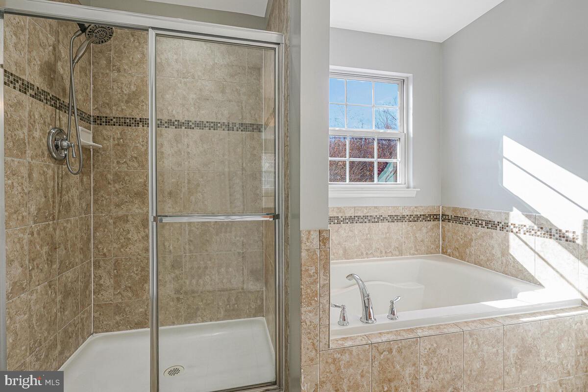 SIMMONS RIDGE-PLAT 1> - Residential