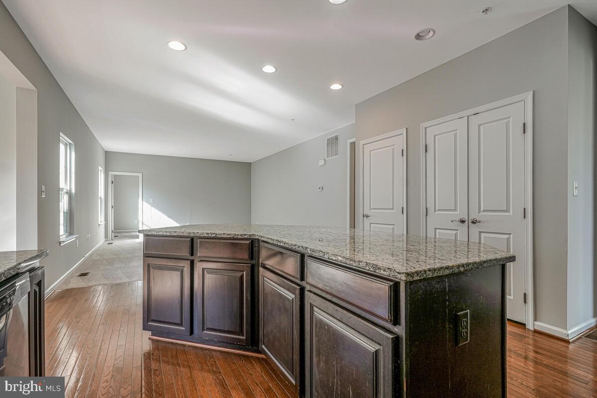 SIMMONS RIDGE-PLAT 1> - Residential