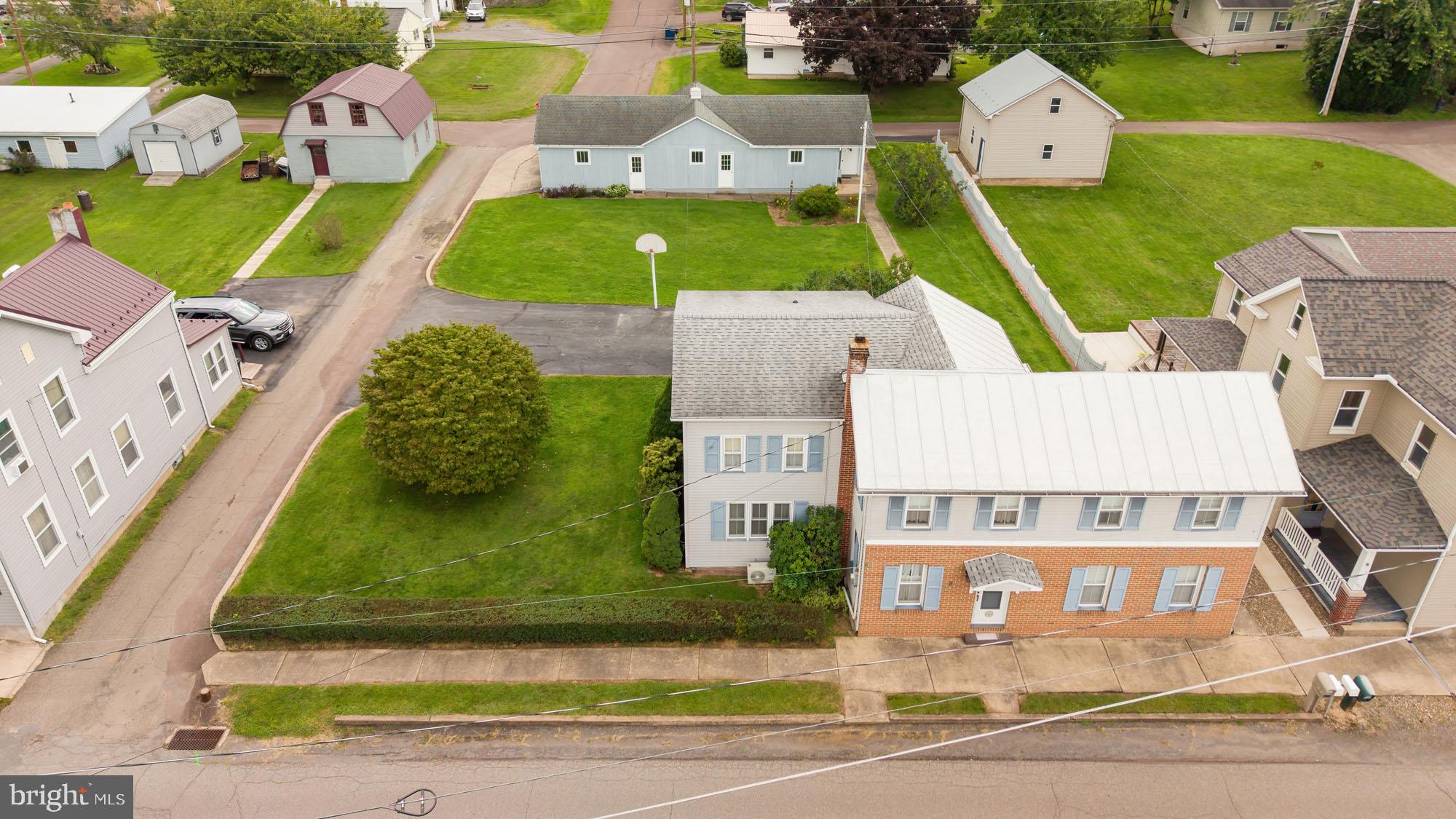 1621 MAIN STREET