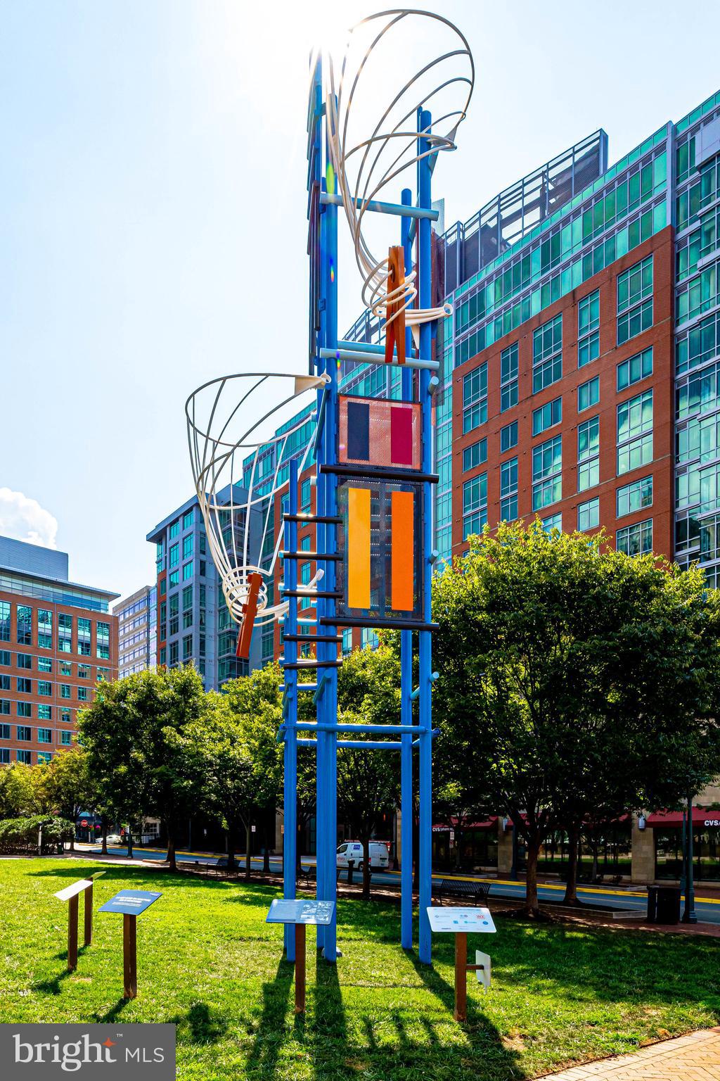 RESTON - Residential