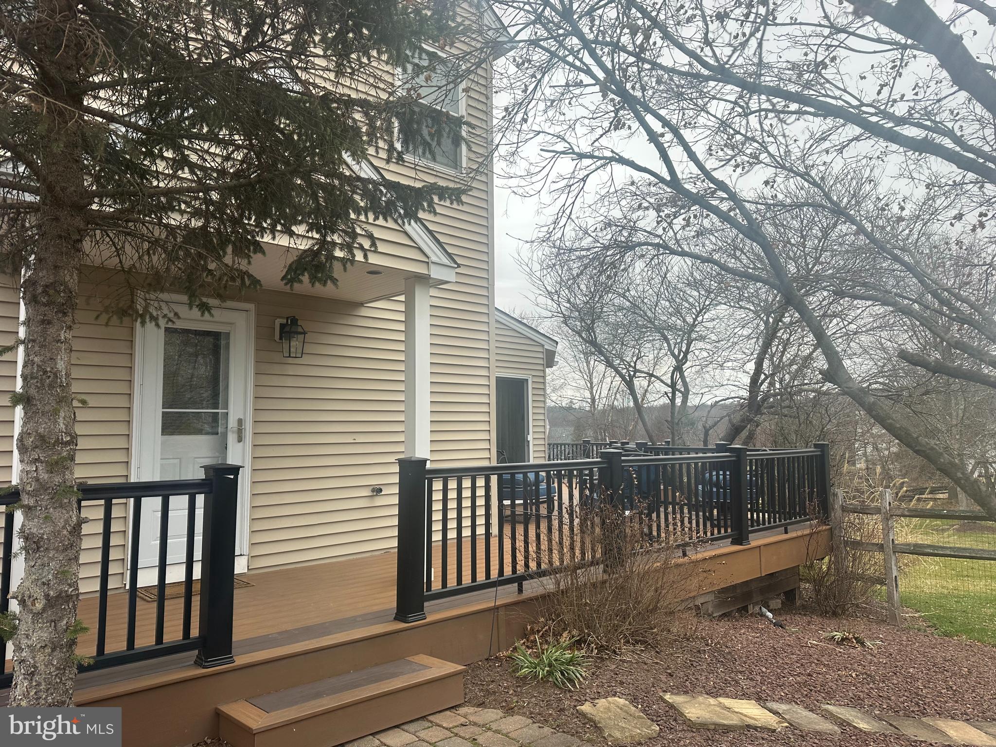 HILLTOWN WOODS - Residential