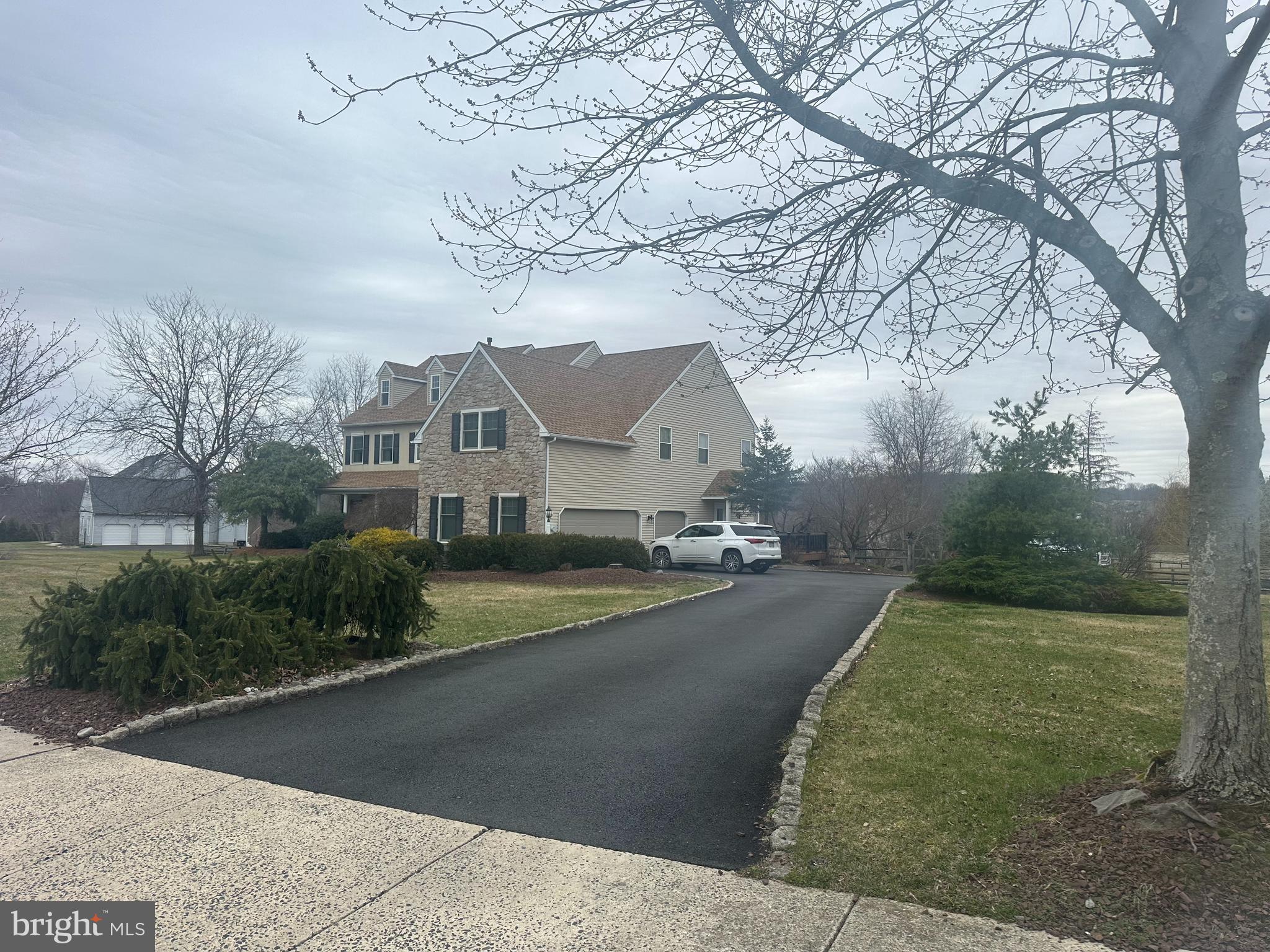 HILLTOWN WOODS - Residential