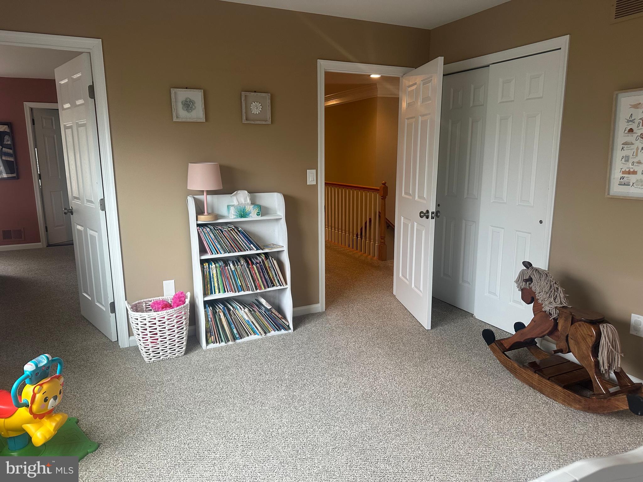 HILLTOWN WOODS - Residential