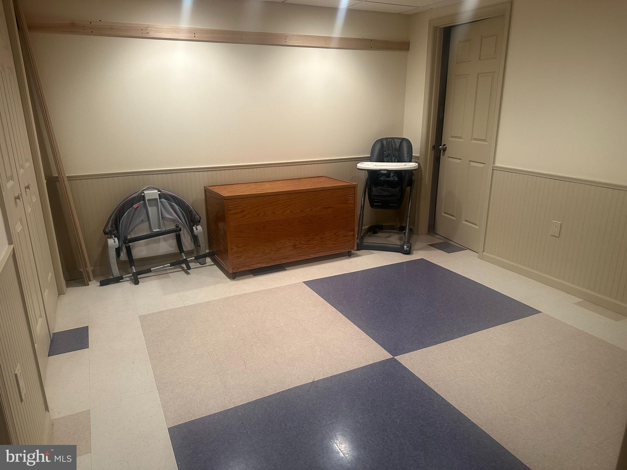 HILLTOWN WOODS - Residential