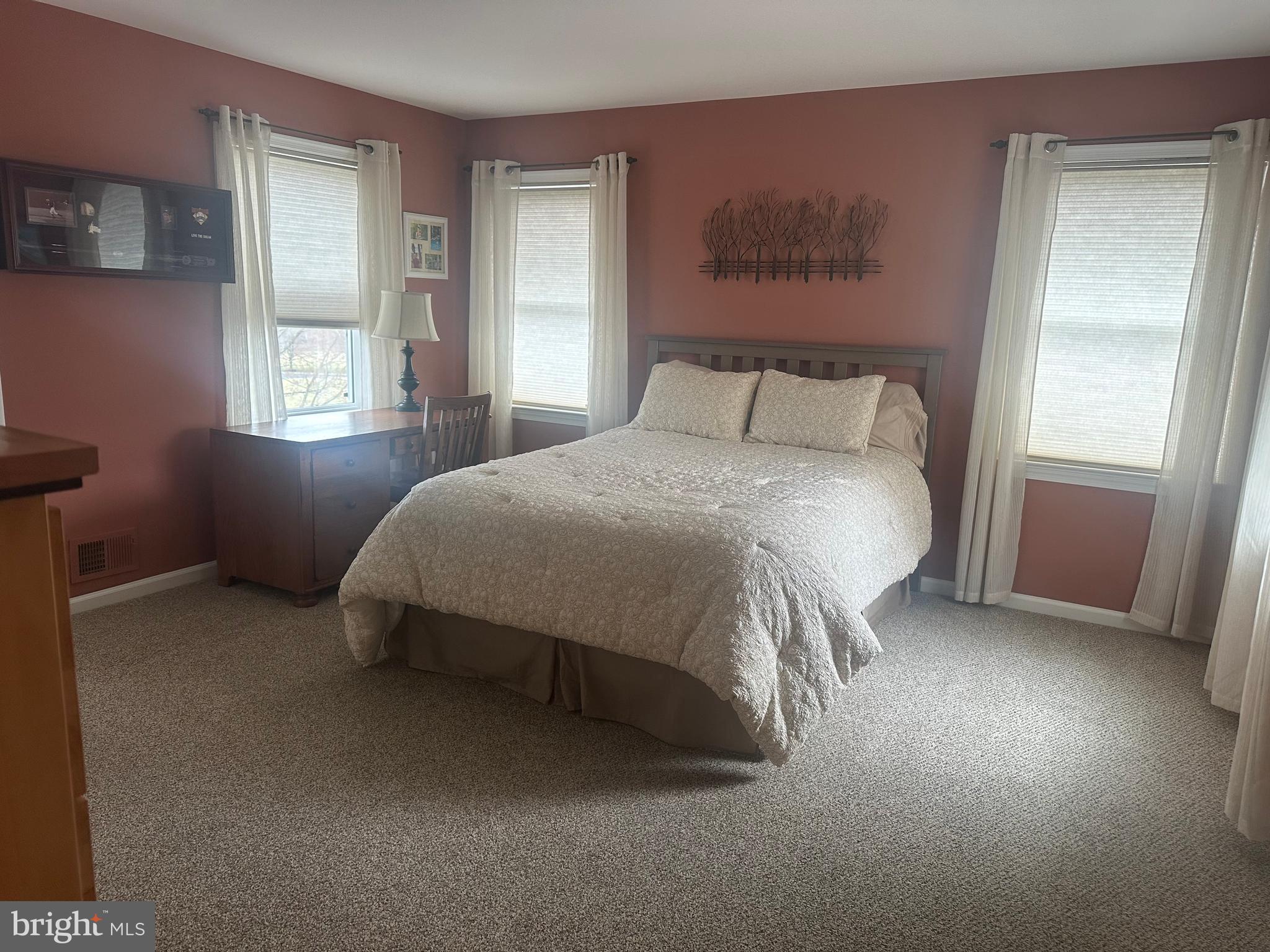 HILLTOWN WOODS - Residential