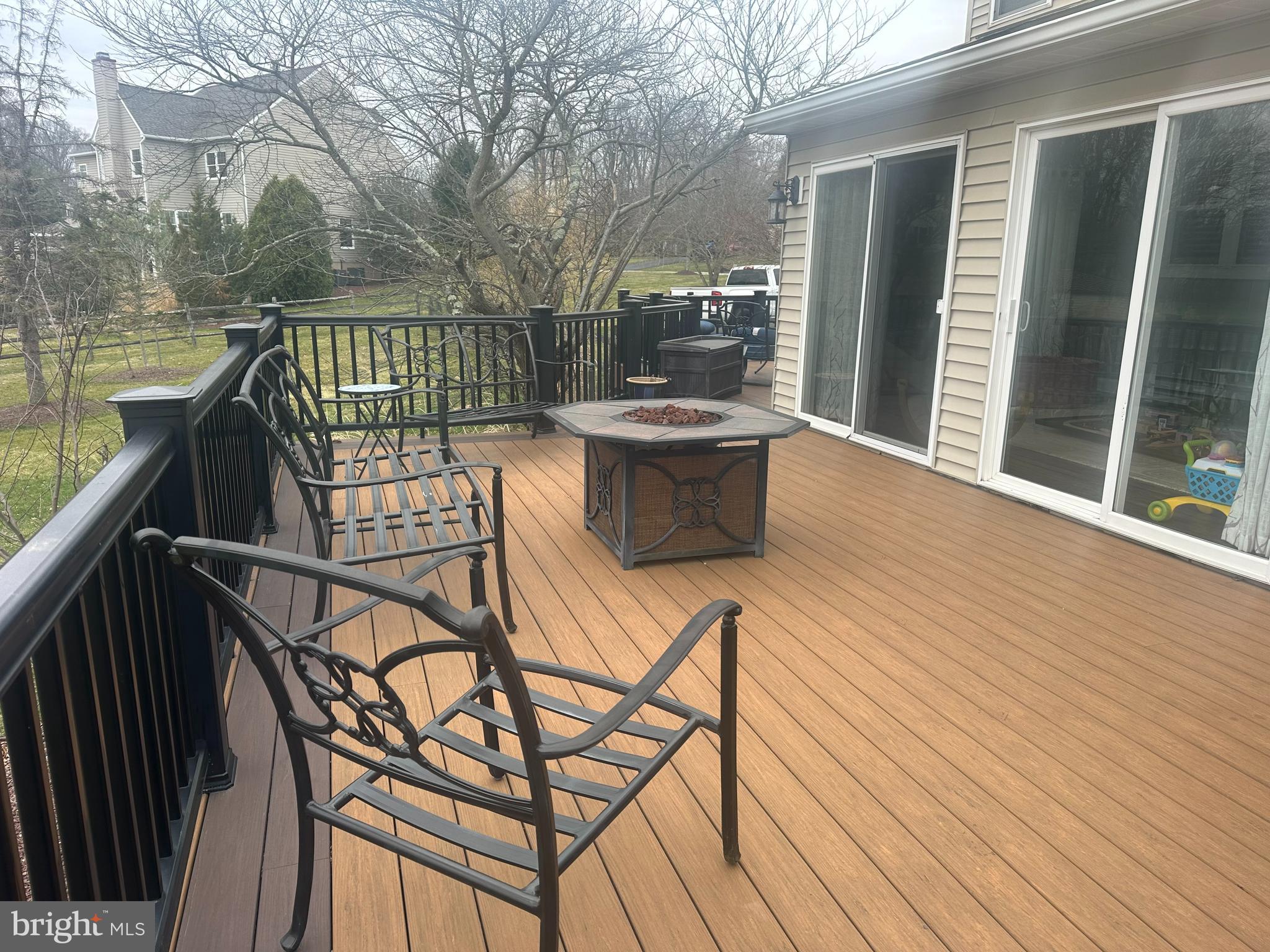 HILLTOWN WOODS - Residential