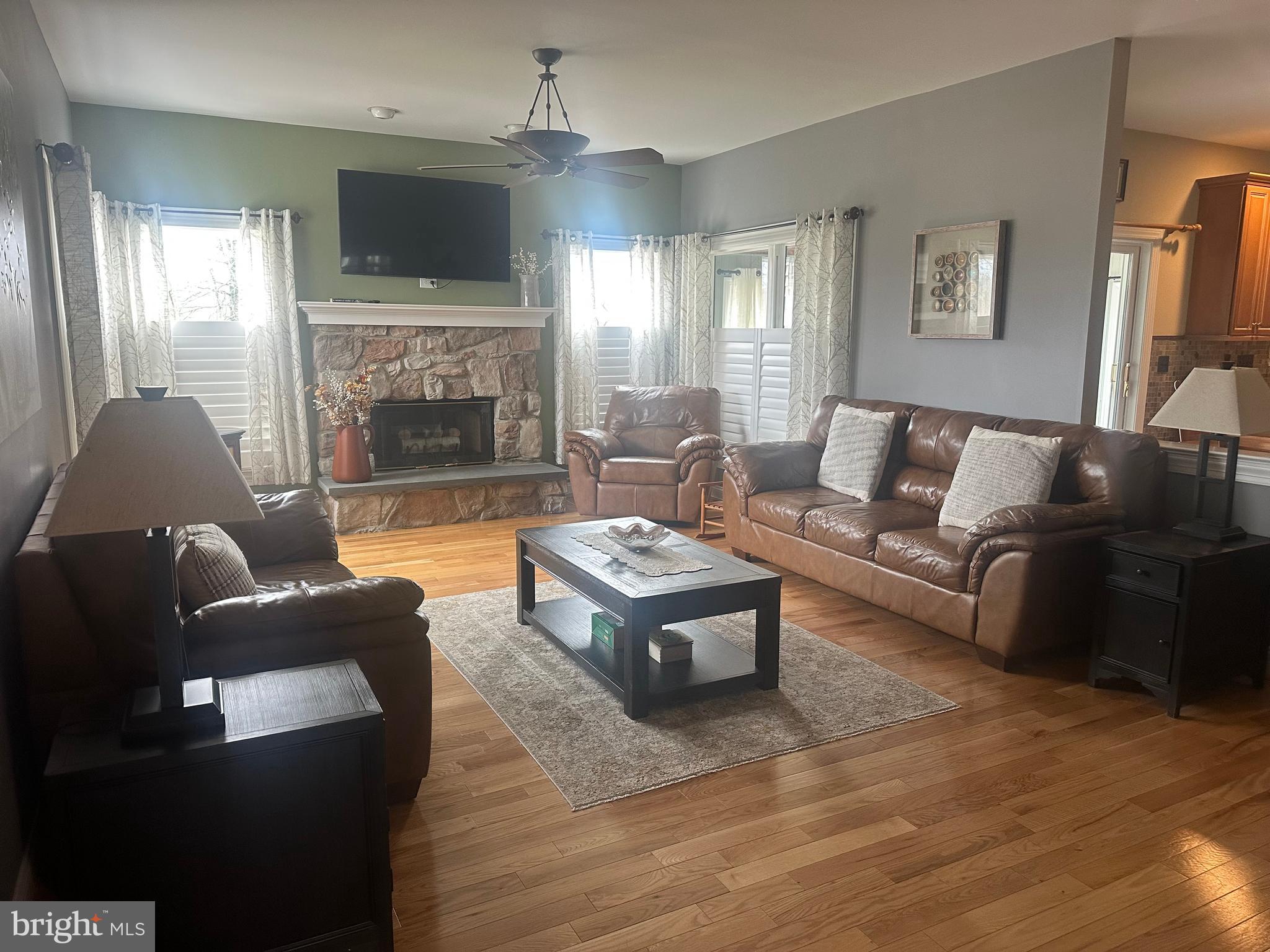 HILLTOWN WOODS - Residential