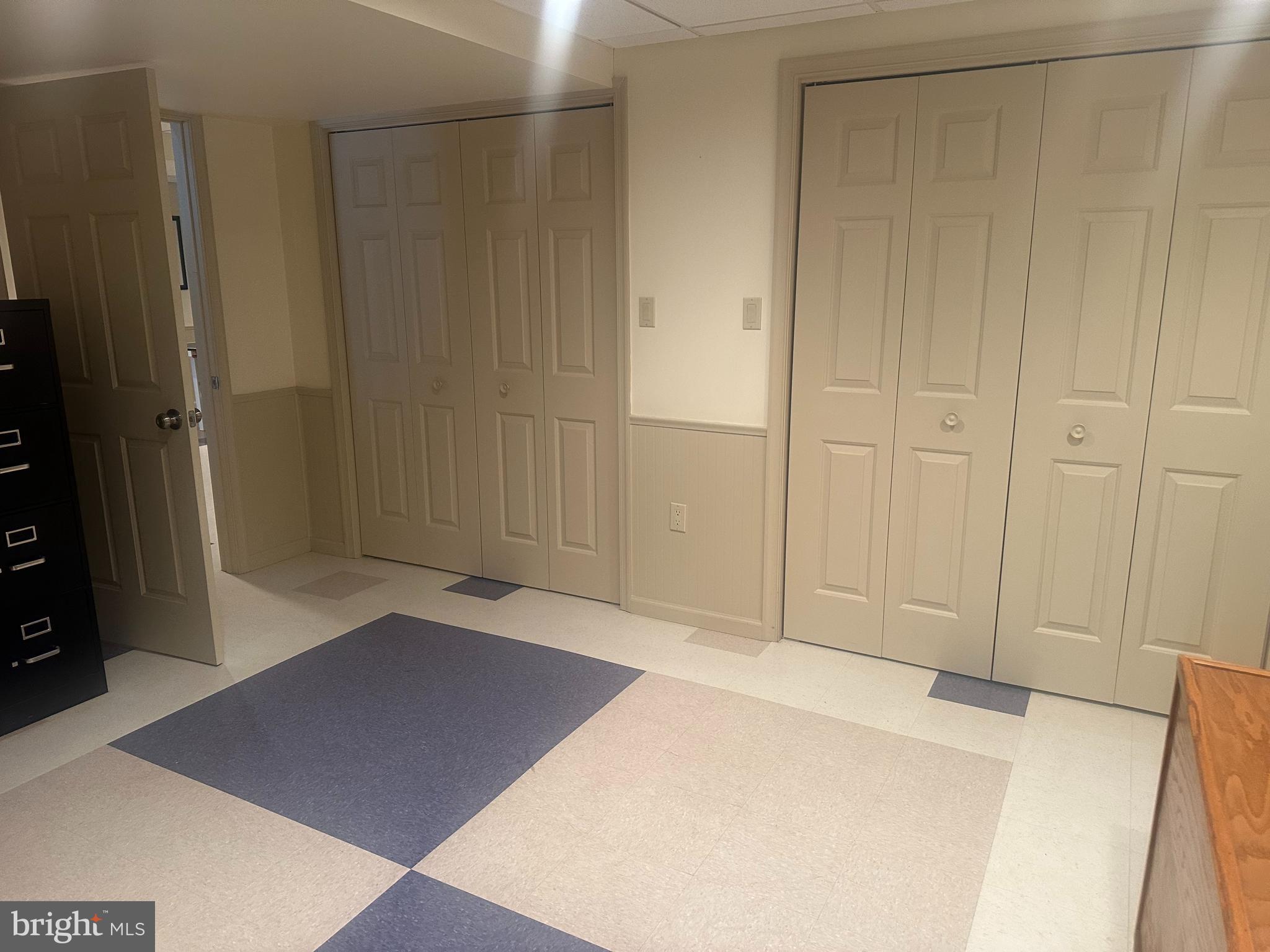 HILLTOWN WOODS - Residential