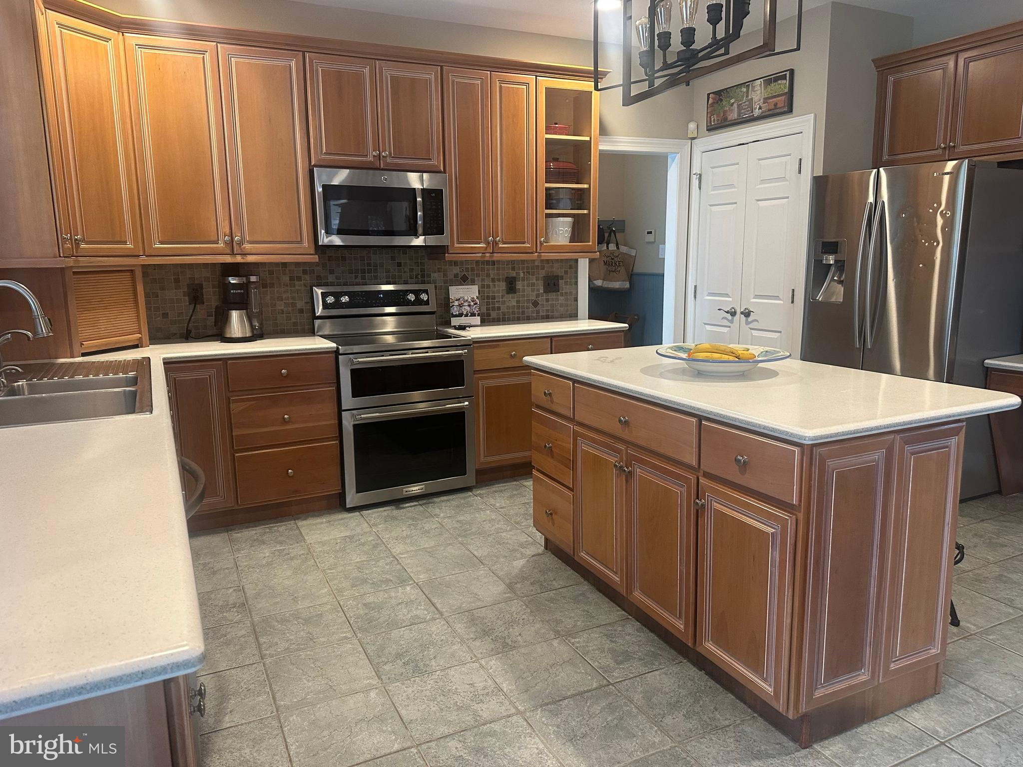 HILLTOWN WOODS - Residential