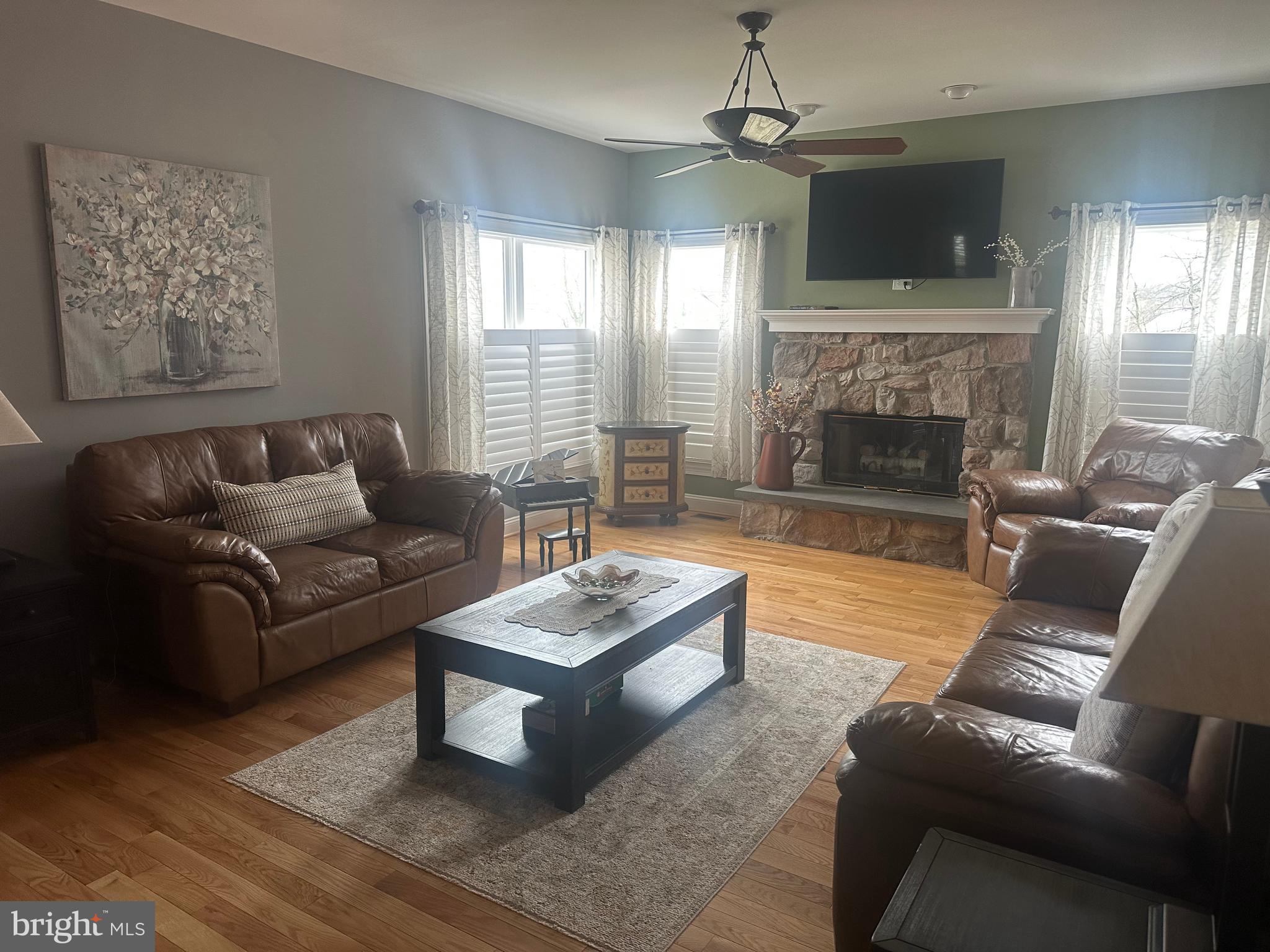 HILLTOWN WOODS - Residential