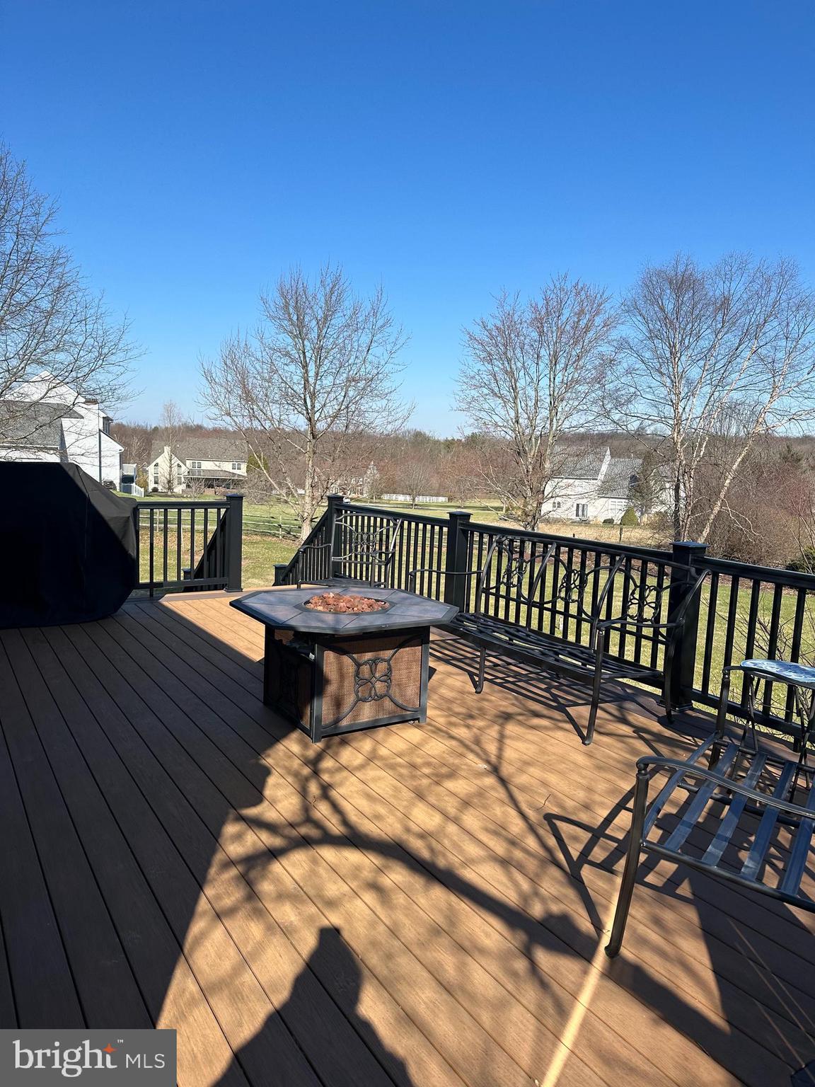 HILLTOWN WOODS - Residential