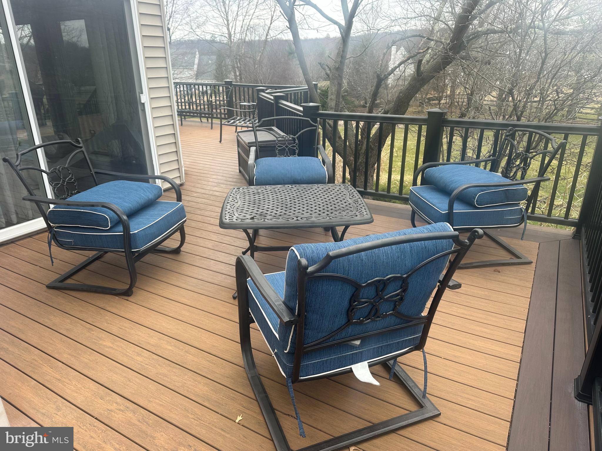 HILLTOWN WOODS - Residential